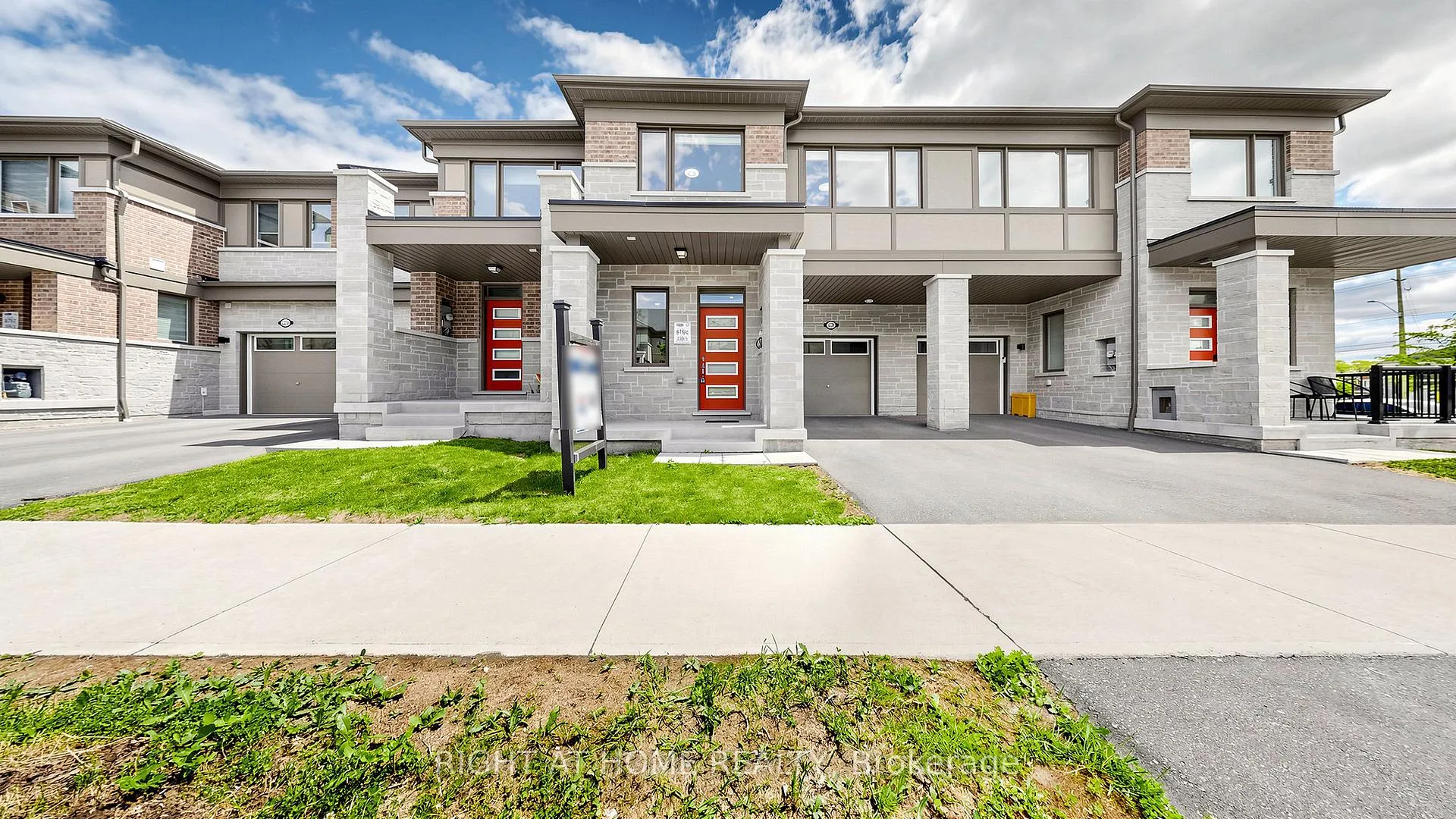 Photo 1 of 3209 Chimney Swift Crescent, Pickering, Rural Pickering — HOMEH