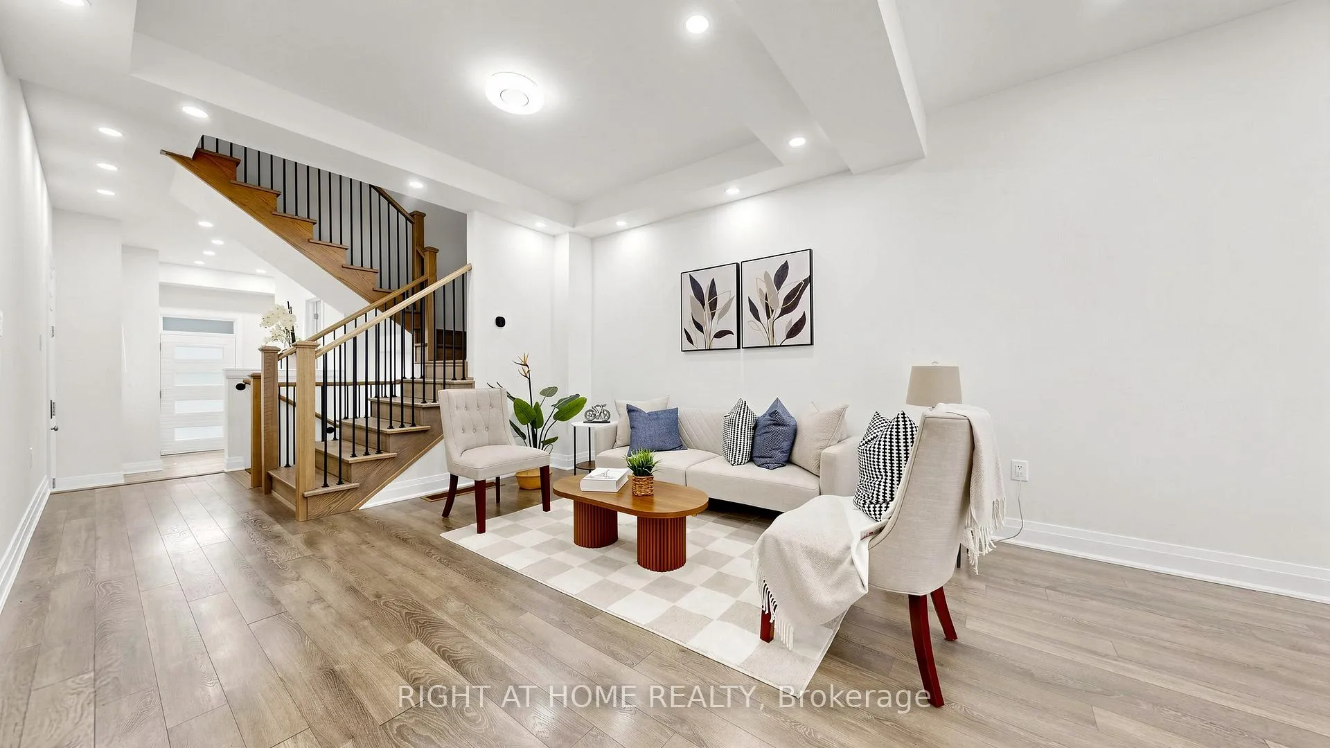 Photo 10 of 3209 Chimney Swift Crescent, Pickering, Rural Pickering — HOMEH