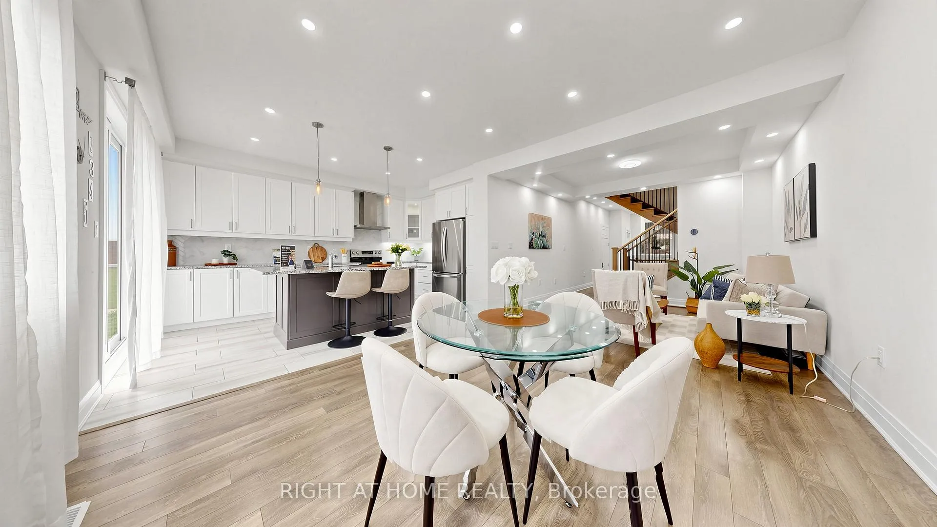 Photo 13 of 3209 Chimney Swift Crescent, Pickering, Rural Pickering — HOMEH