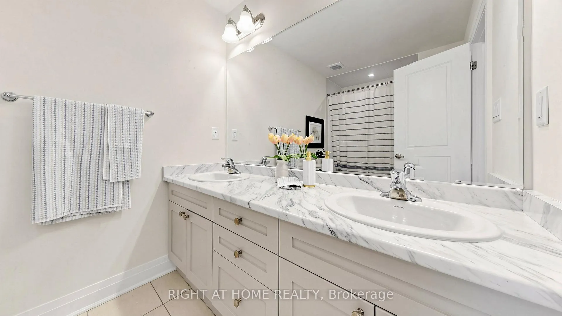 Photo 38 of 3209 Chimney Swift Crescent, Pickering, Rural Pickering — HOMEH
