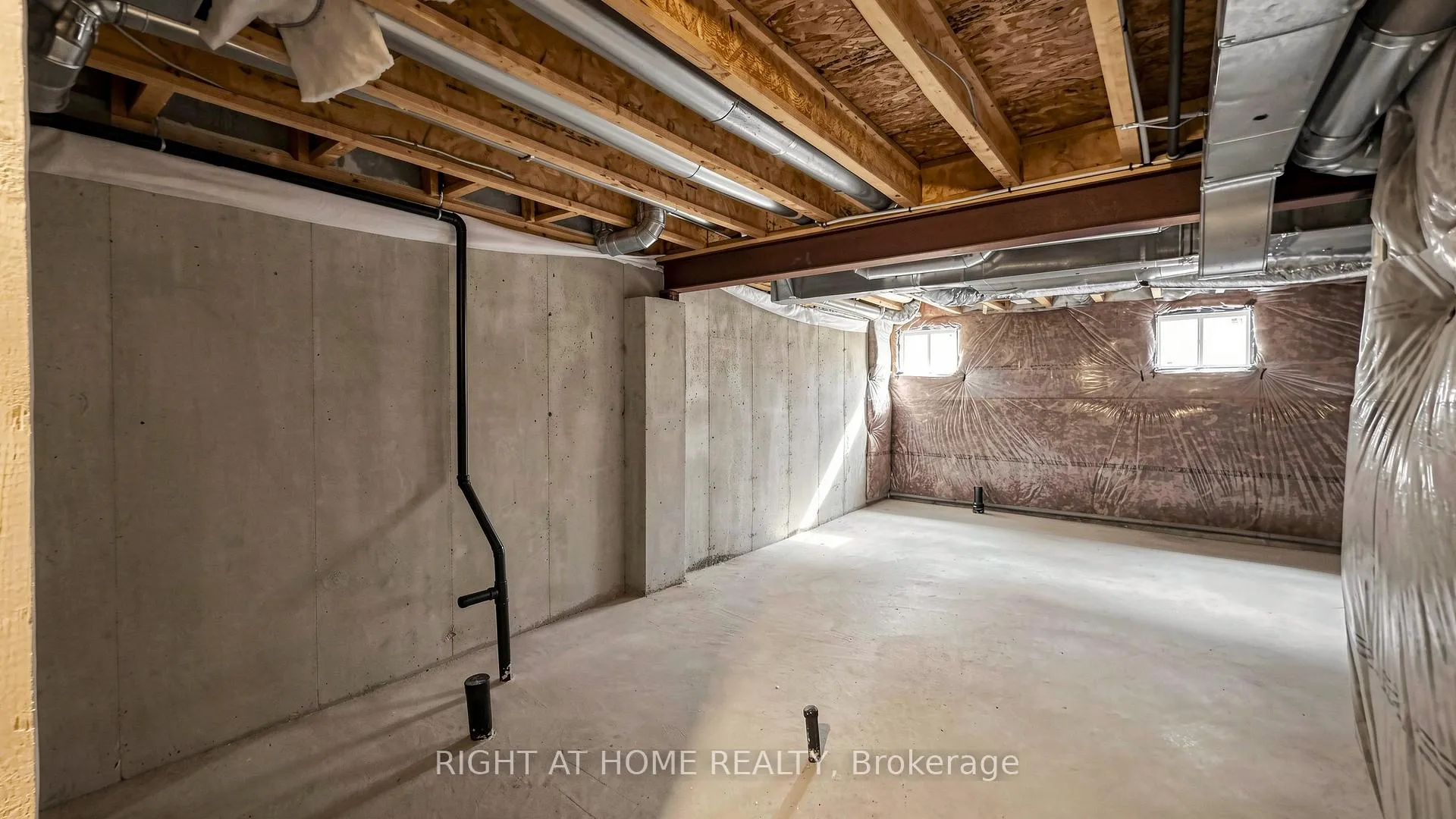 Photo 42 of 3209 Chimney Swift Crescent, Pickering, Rural Pickering — HOMEH
