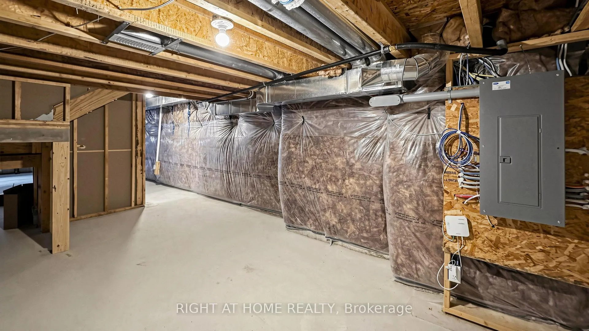 Photo 43 of 3209 Chimney Swift Crescent, Pickering, Rural Pickering — HOMEH