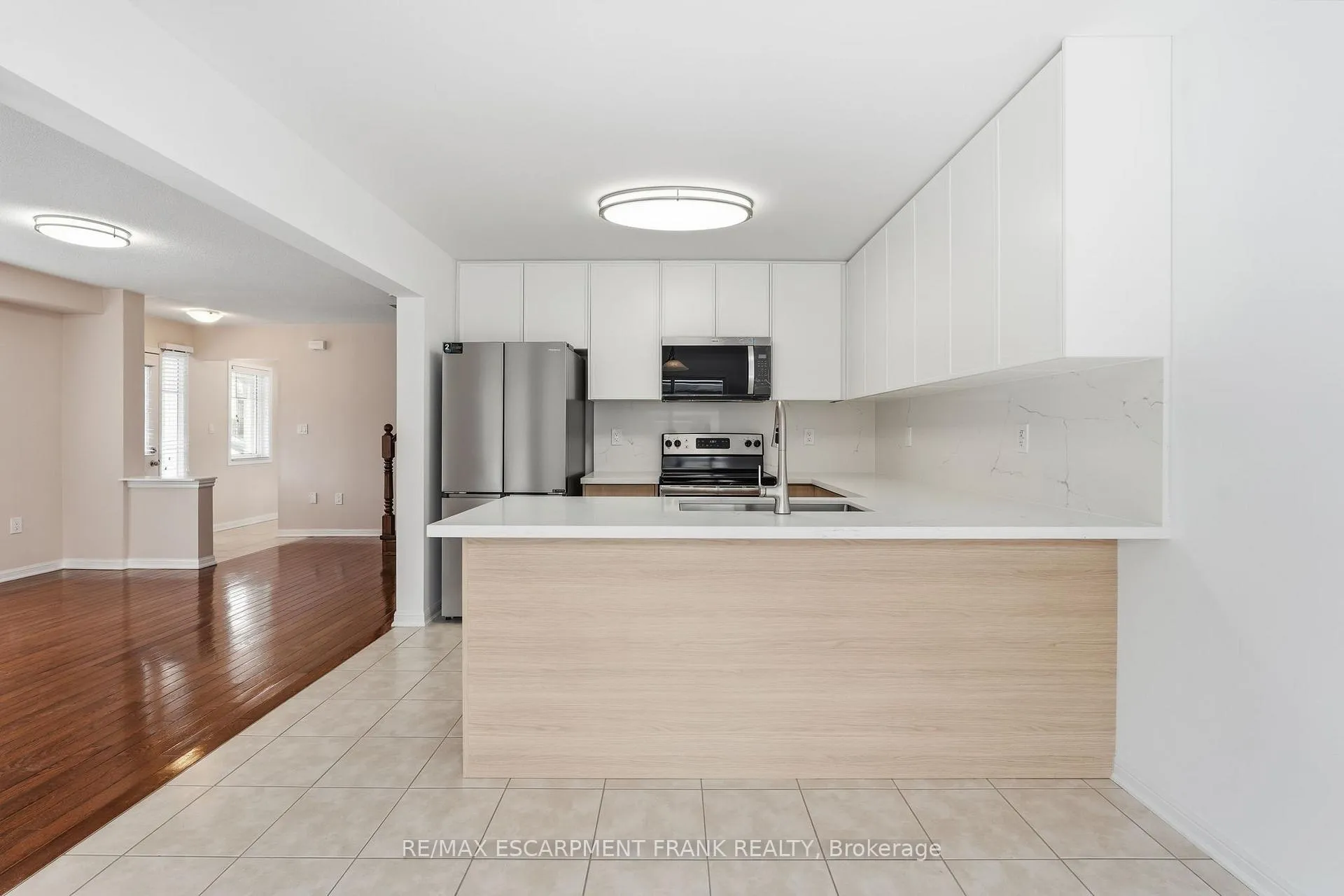 Photo 13 of 12 Emick Drive, Hamilton, Meadowlands — HOMEH
