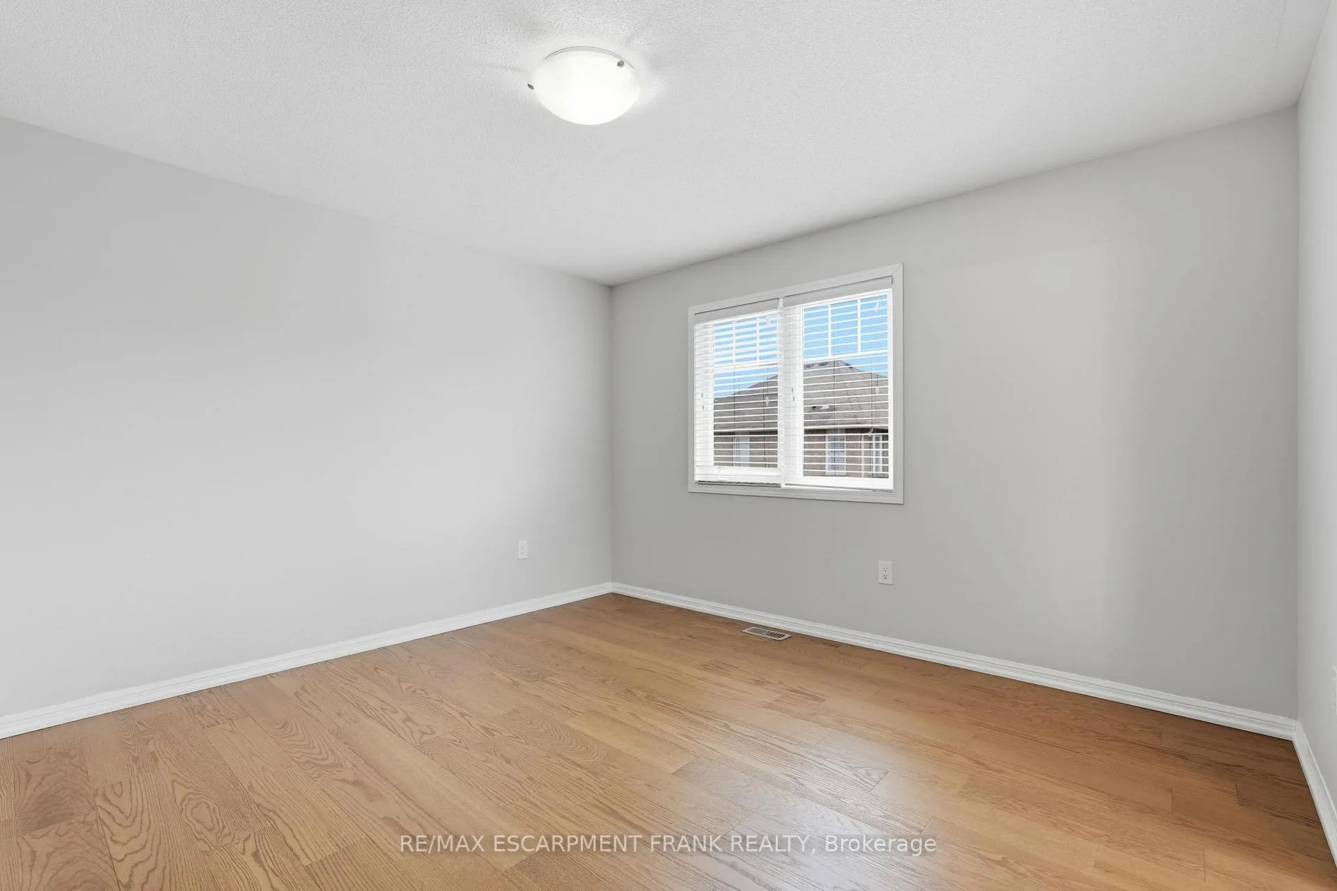 Photo 21 of 12 Emick Drive, Hamilton, Meadowlands — HOMEH