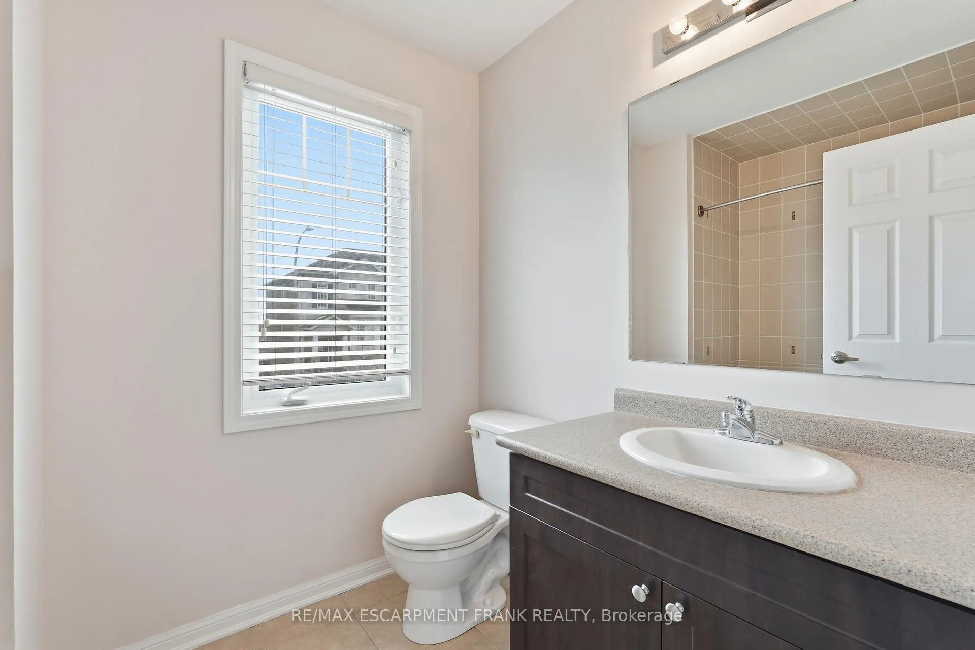Photo 35 of 12 Emick Drive, Hamilton, Meadowlands — HOMEH