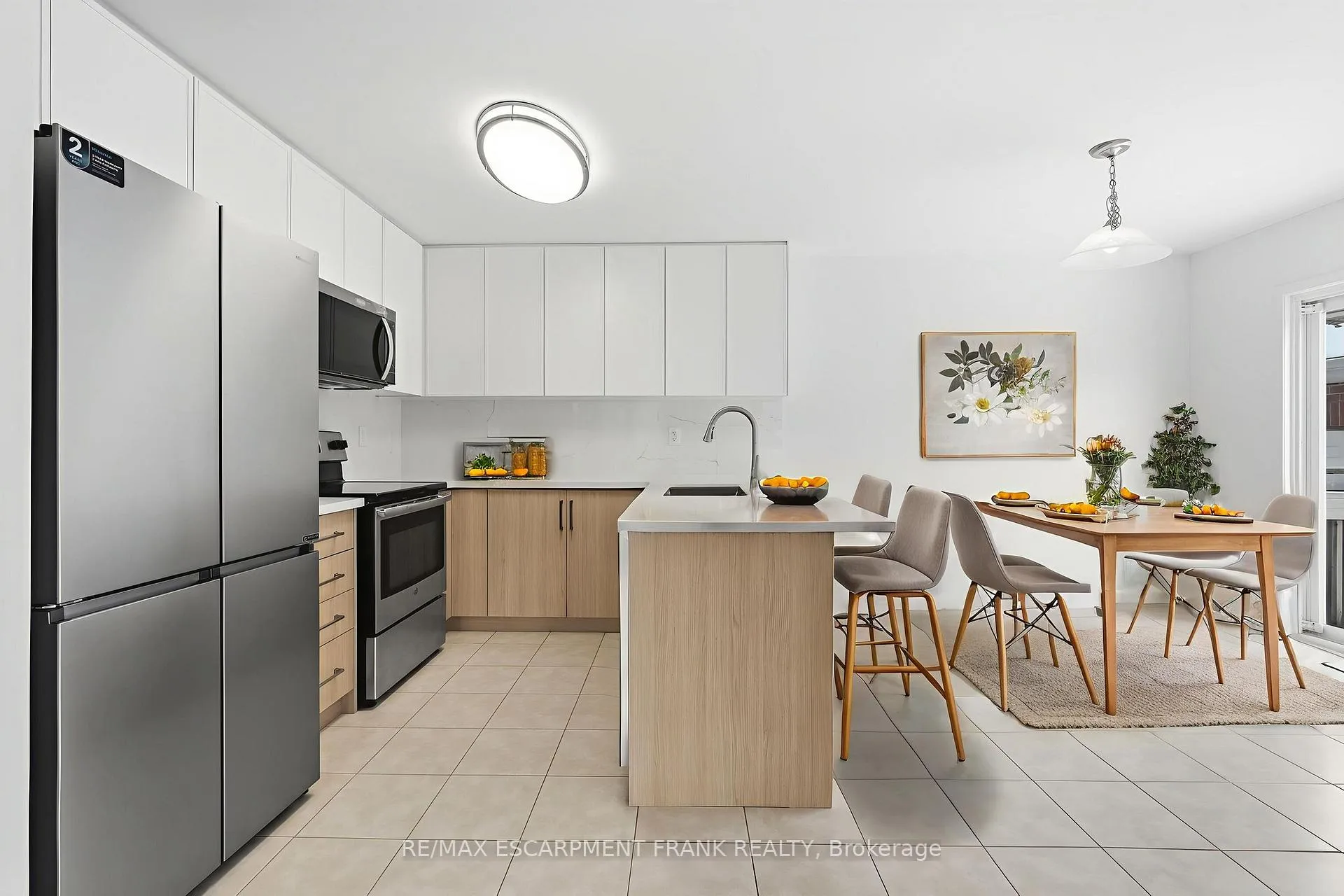 Photo 10 of 12 Emick Drive, Hamilton, Meadowlands — HOMEH