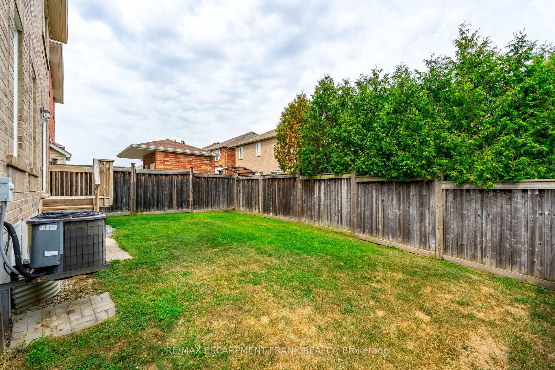 Photo 48 of 12 Emick Drive, Hamilton, Meadowlands — HOMEH