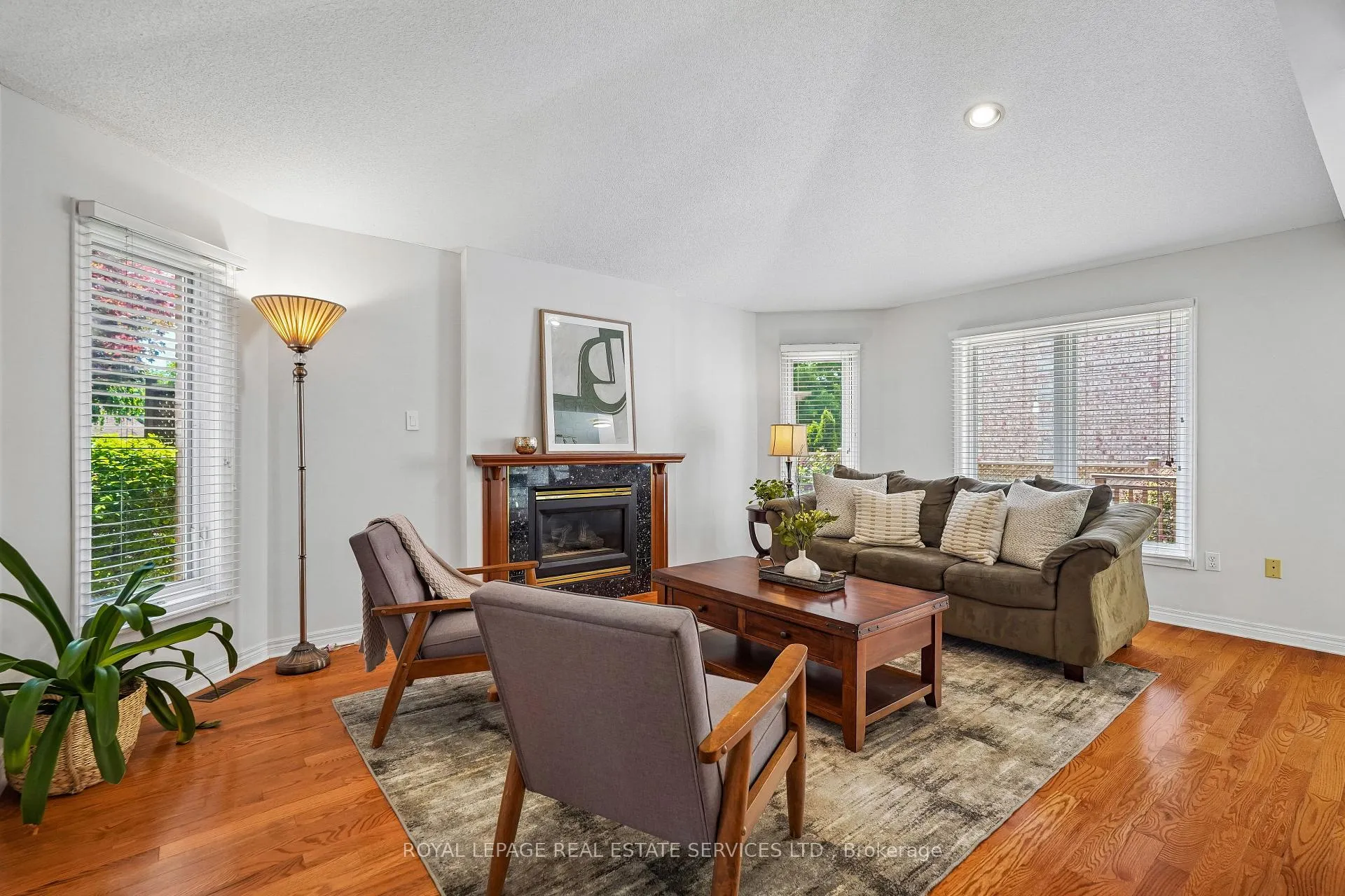 Photo 7 of 2150 Westmount Drive, Oakville, Westmount — HOMEH