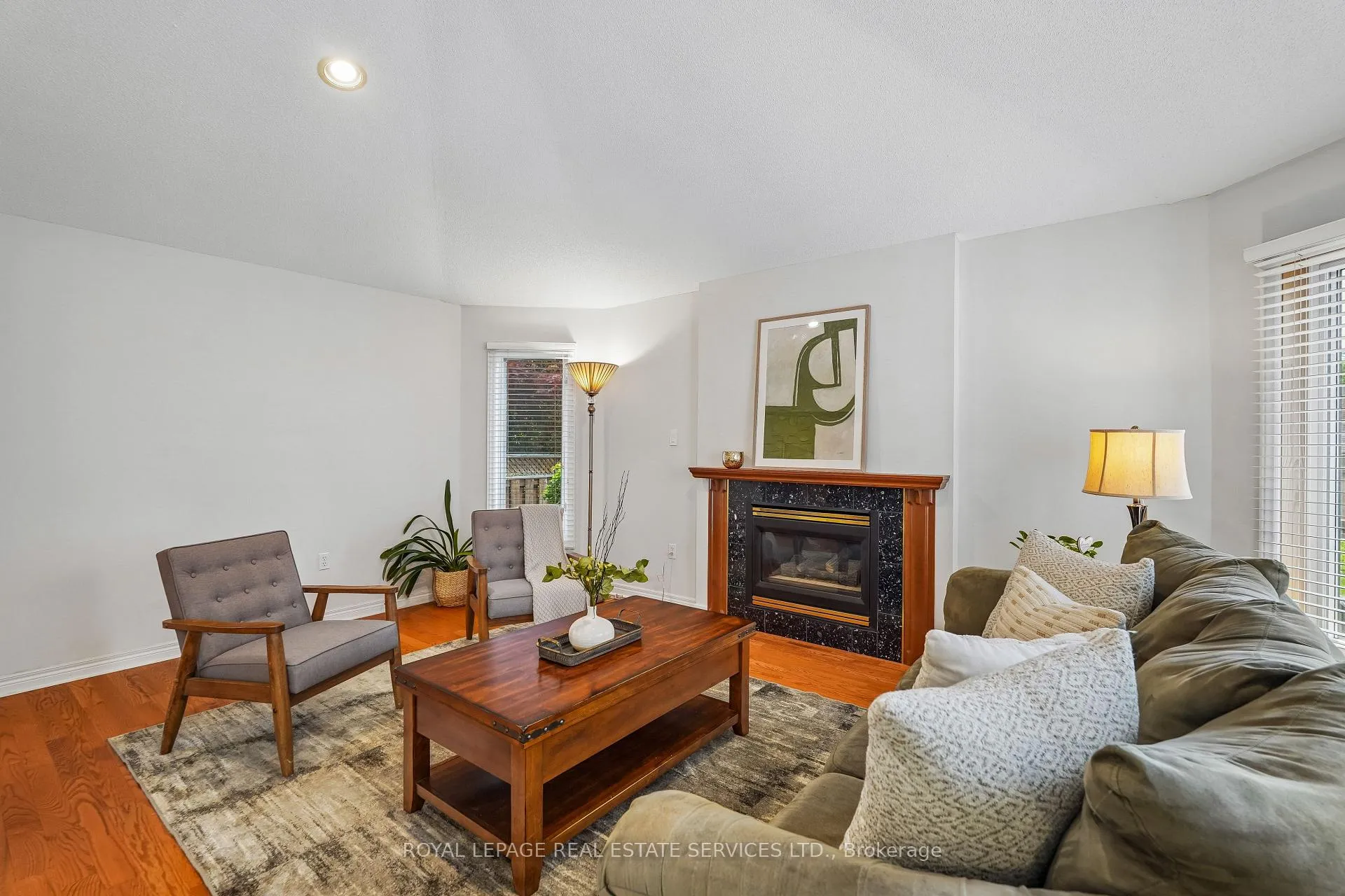 Photo 8 of 2150 Westmount Drive, Oakville, Westmount — HOMEH
