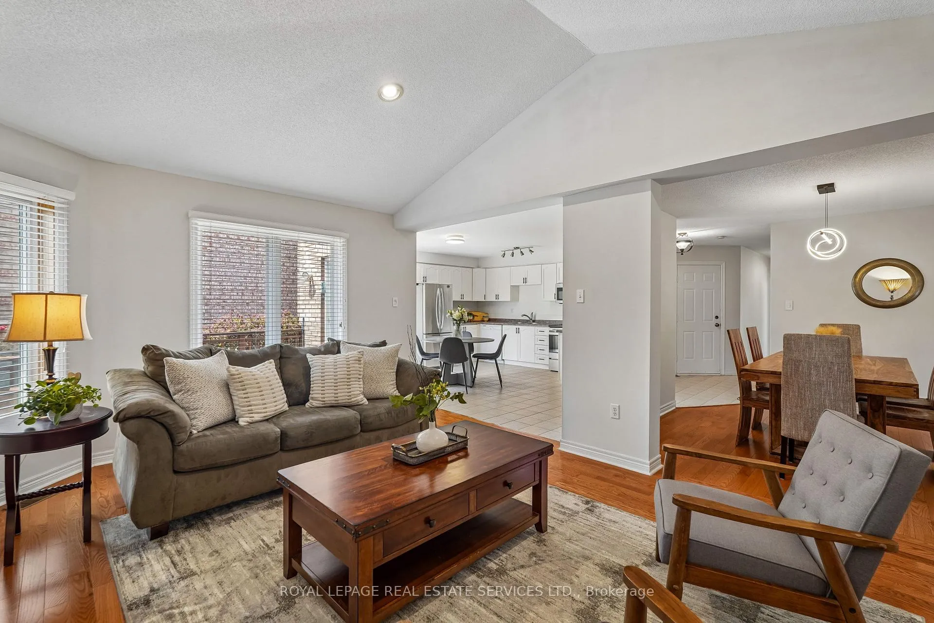 Photo 9 of 2150 Westmount Drive, Oakville, Westmount — HOMEH