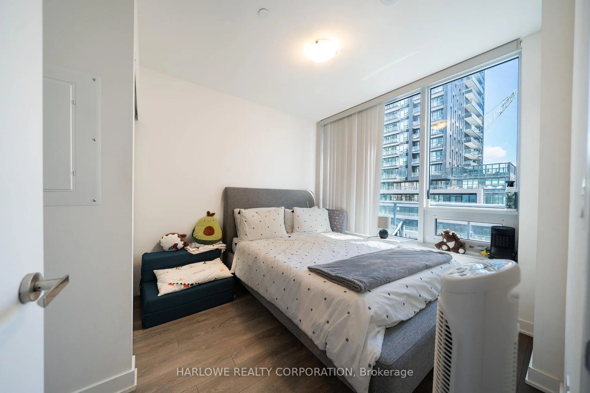 Photo of Unit 502 NT, 99 Broadway Avenue