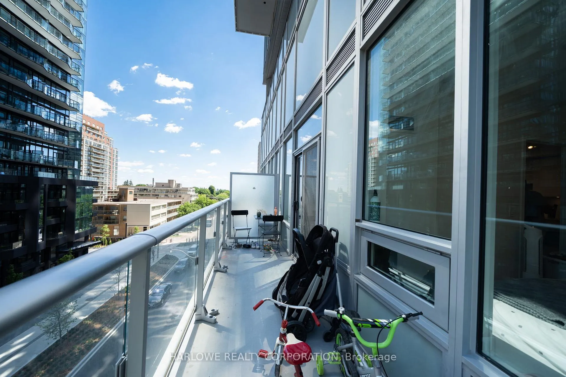 Photo 3 of Unit 502 NT, 99 Broadway Avenue, Toronto, Mount Pleasant West — HOMEH