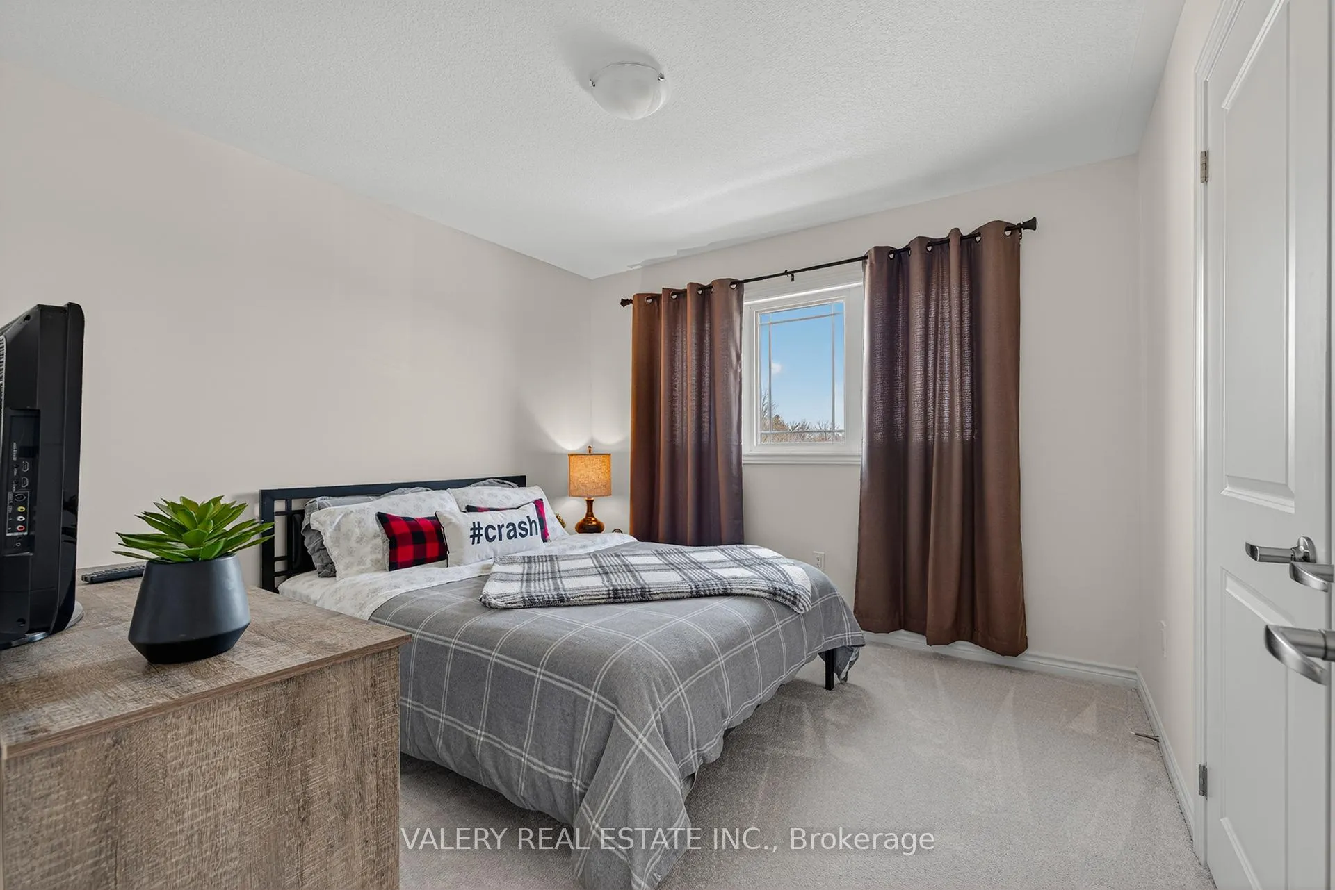 Photo 22 of 109 Ballantyne Avenue, North Perth, Elma — HOMEH