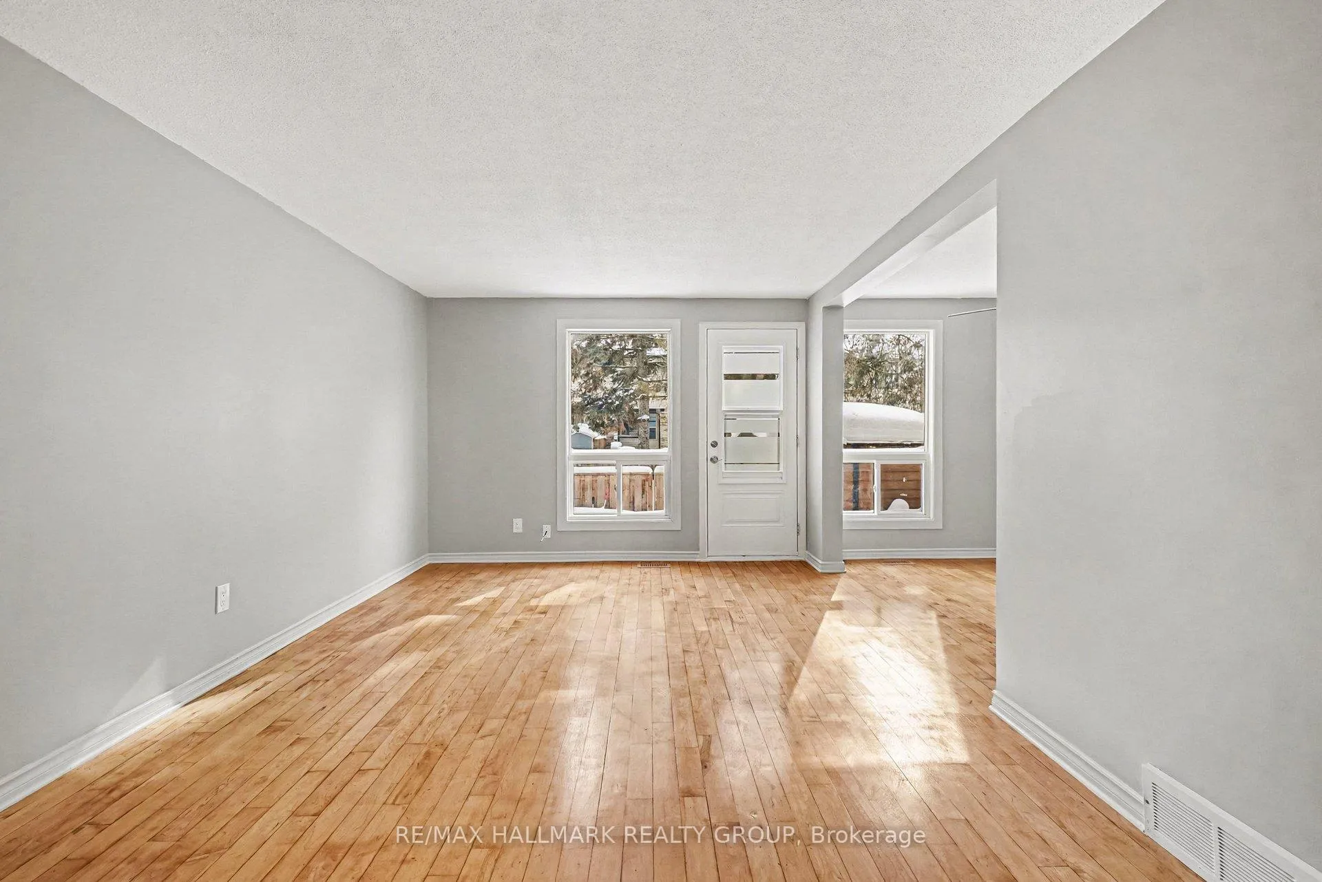 Photo 4 of Unit 55, 7846 Jeanne D'arc Boulevard, Ottawa, Convent Glen North — HOMEH