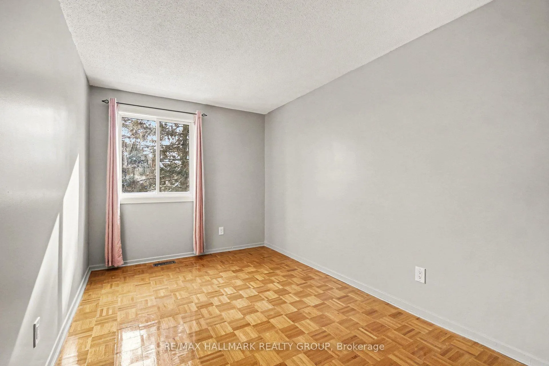 Photo 22 of Unit 55, 7846 Jeanne D'arc Boulevard, Ottawa, Convent Glen North — HOMEH