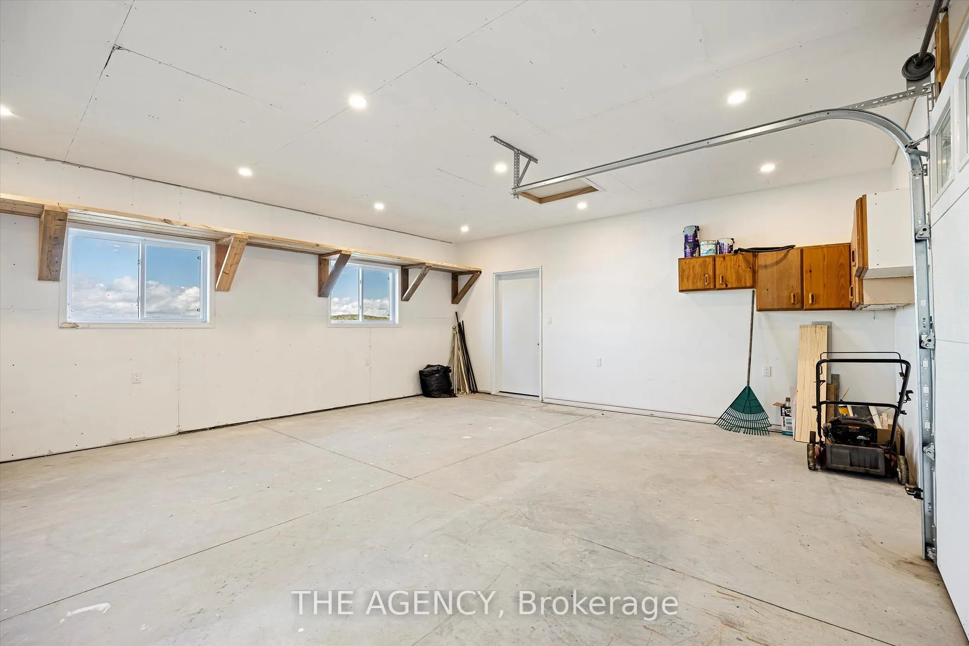 Photo 53 of 772 S Lake Bernard Road, Strong — HOMEH