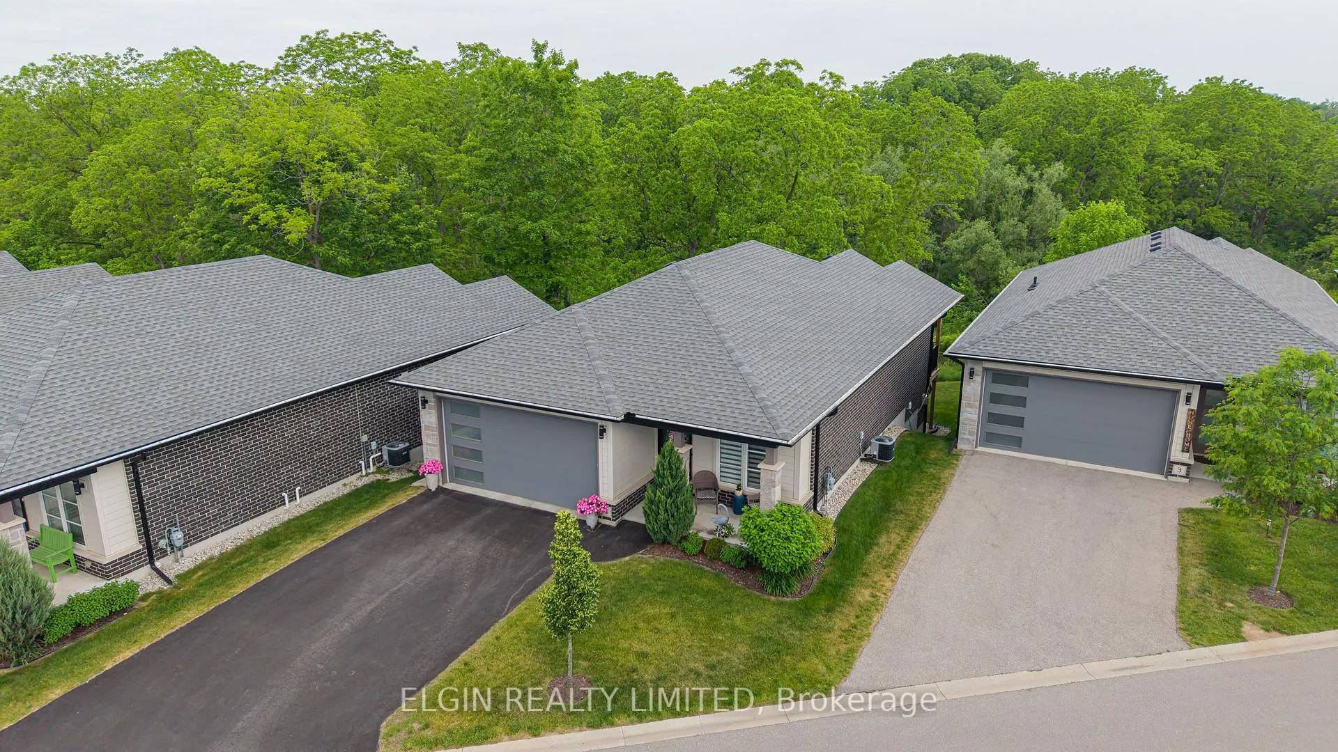 Photo 3 of 10-4 McPherson Court, Central Elgin, Lynhurst — HOMEH