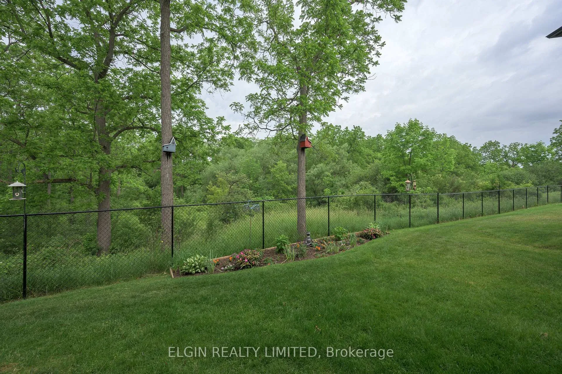 Photo 8 of 10-4 McPherson Court, Central Elgin, Lynhurst — HOMEH