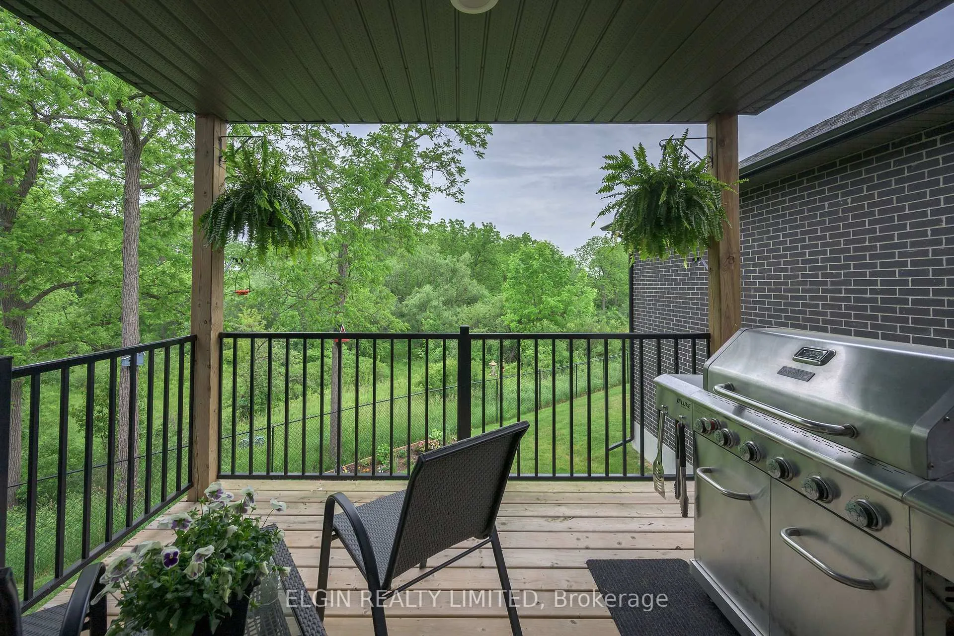 Photo 9 of 10-4 McPherson Court, Central Elgin, Lynhurst — HOMEH