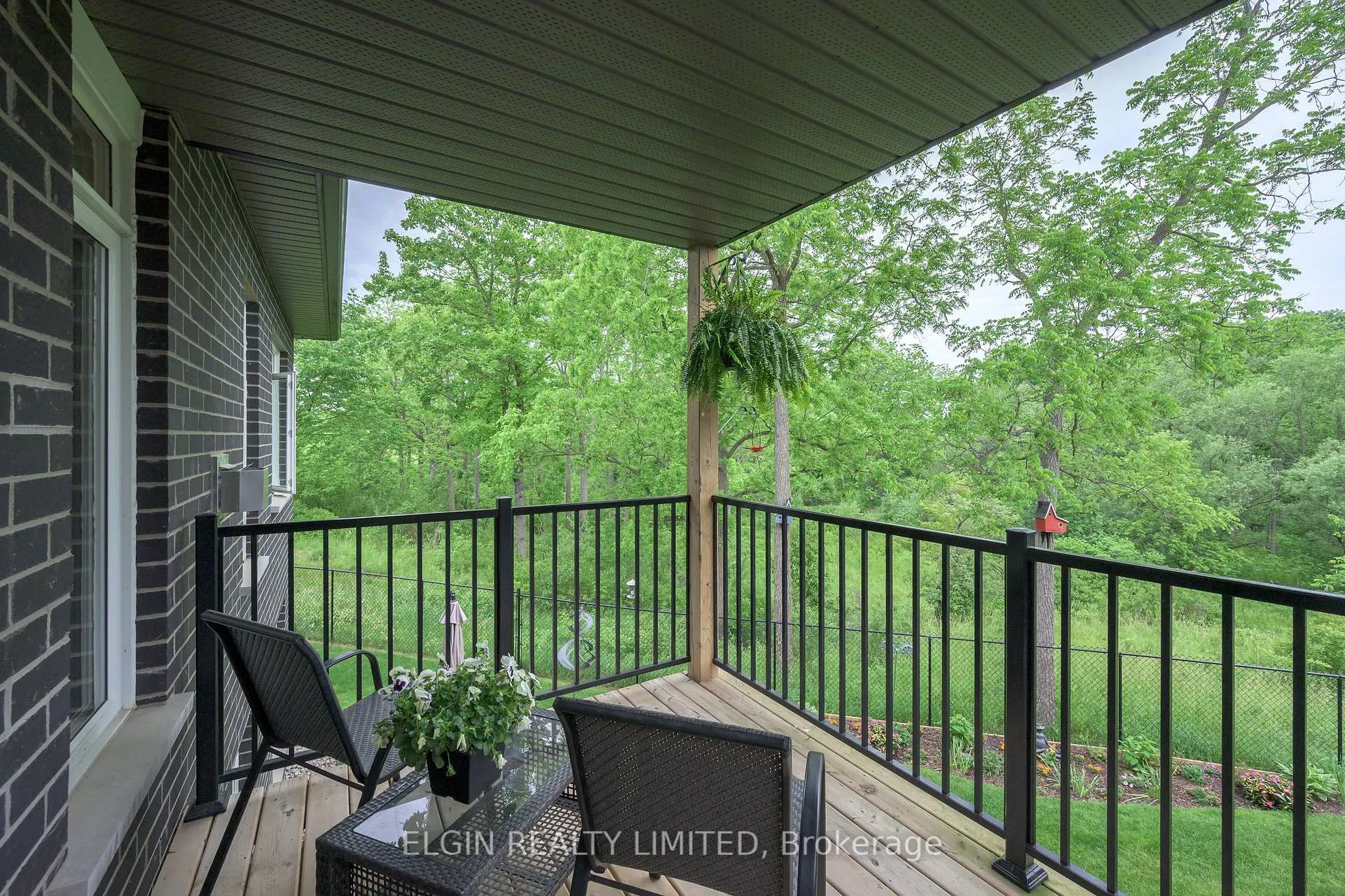 Photo 10 of 10-4 McPherson Court, Central Elgin, Lynhurst — HOMEH
