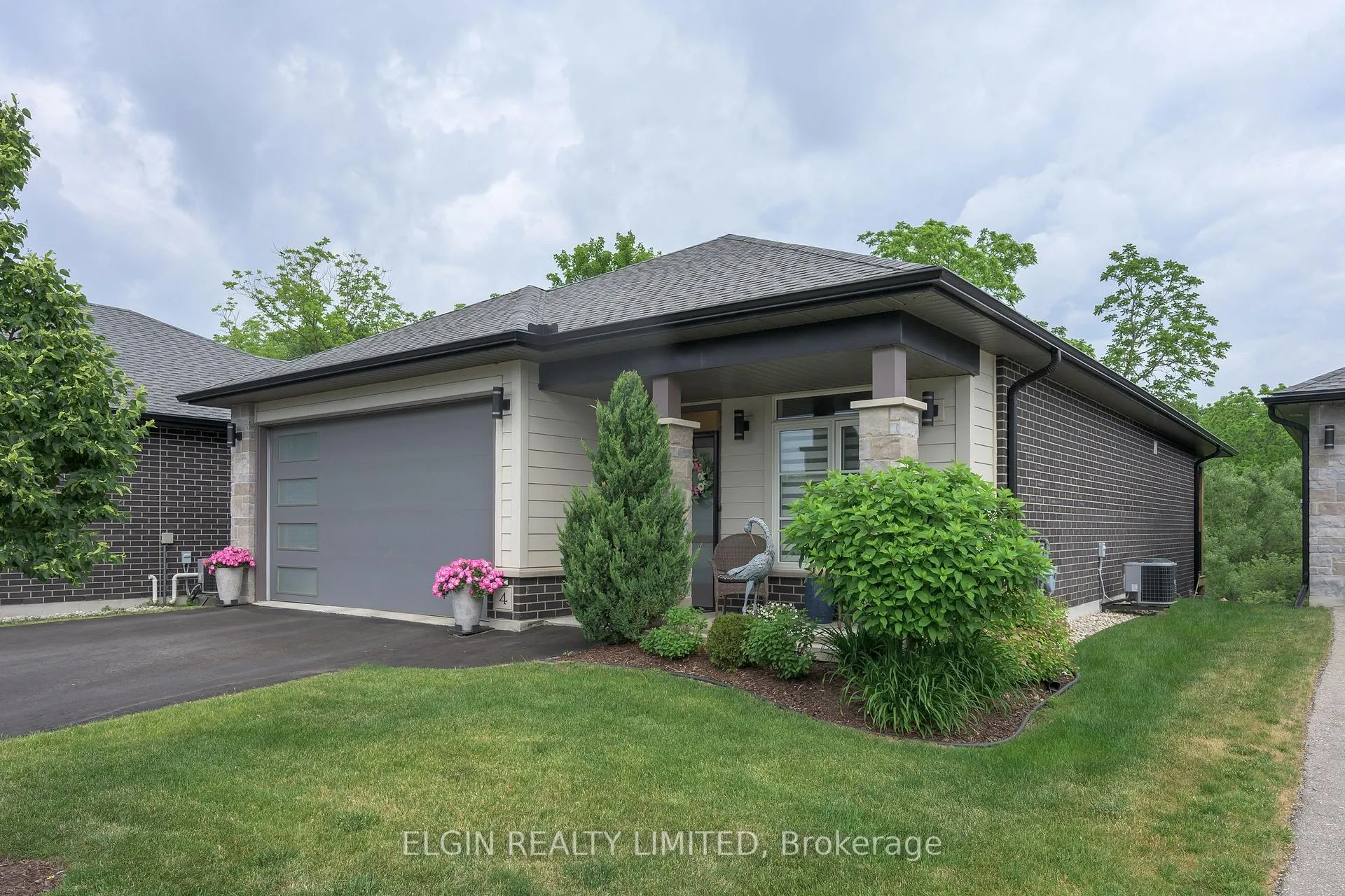Photo 12 of 10-4 McPherson Court, Central Elgin, Lynhurst — HOMEH