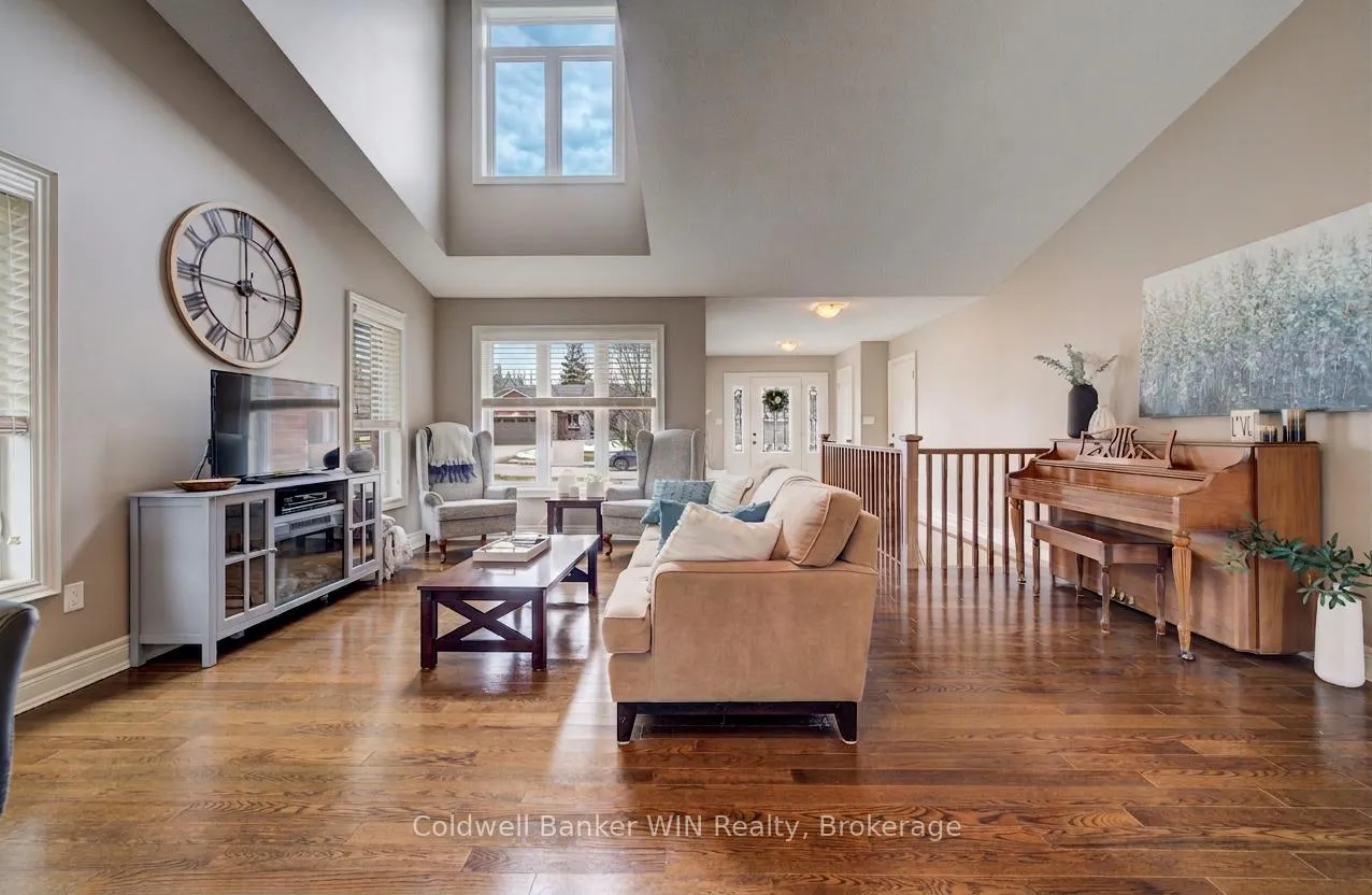 Photo 8 of 108 Ruby's Crescent, Wellington North, Mount Forest — HOMEH