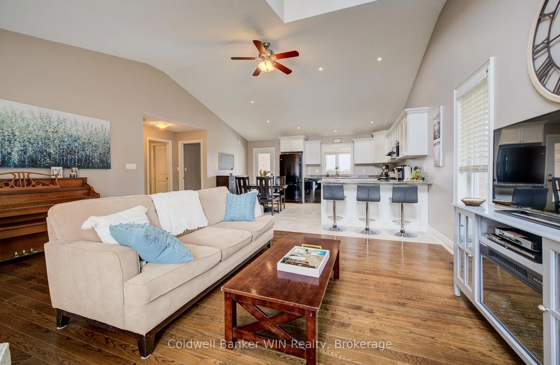 Photo 10 of 108 Ruby's Crescent, Wellington North, Mount Forest — HOMEH