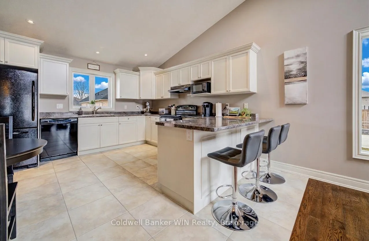 Photo 13 of 108 Ruby's Crescent, Wellington North, Mount Forest — HOMEH