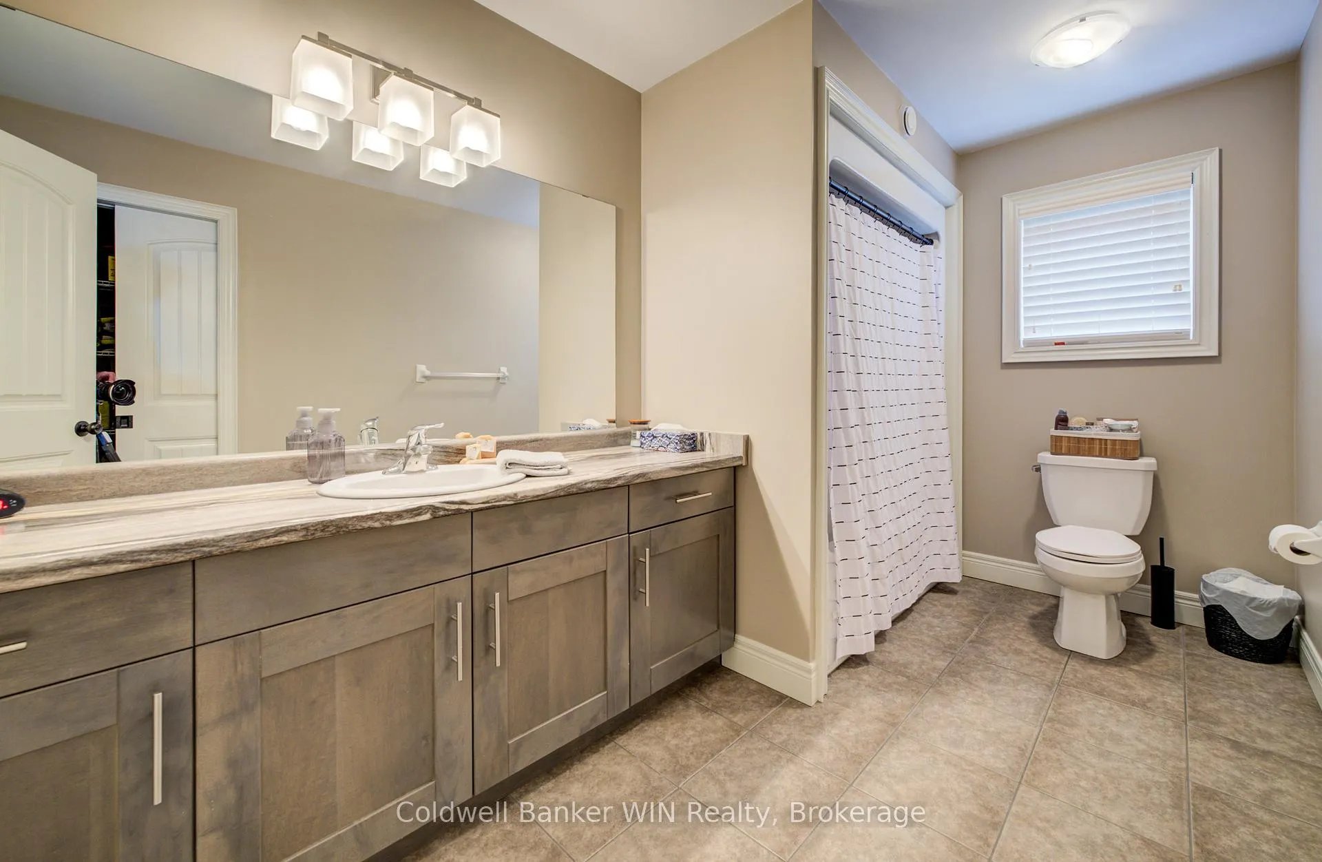 Photo 21 of 108 Ruby's Crescent, Wellington North, Mount Forest — HOMEH