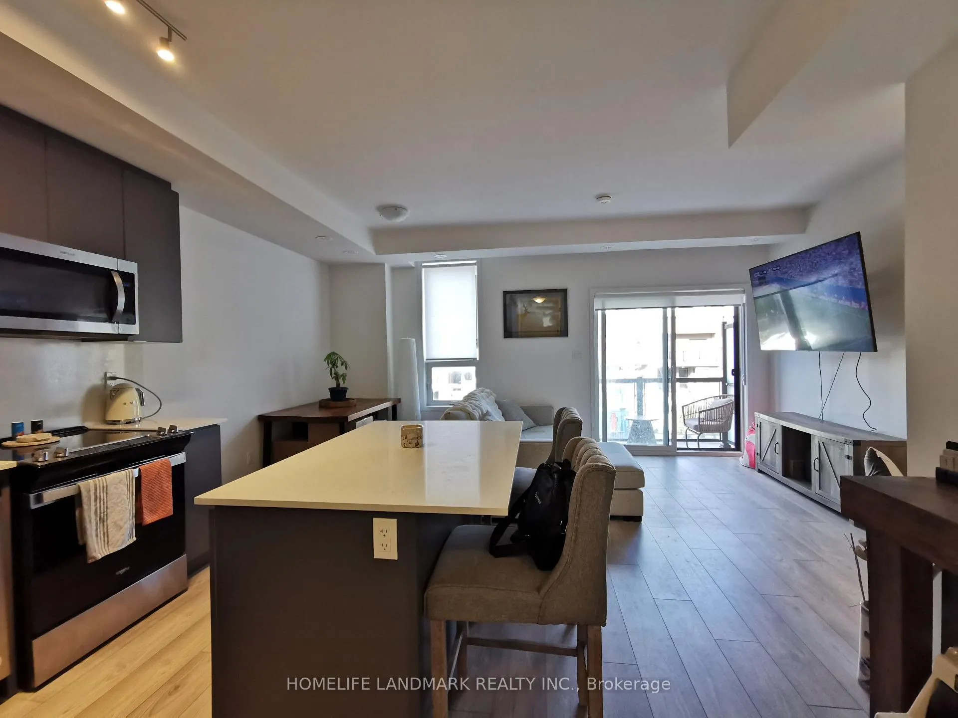 Photo 2 of Unit 21, 11 Lytham Green Circle, Newmarket, Glenway Estates — HOMEH