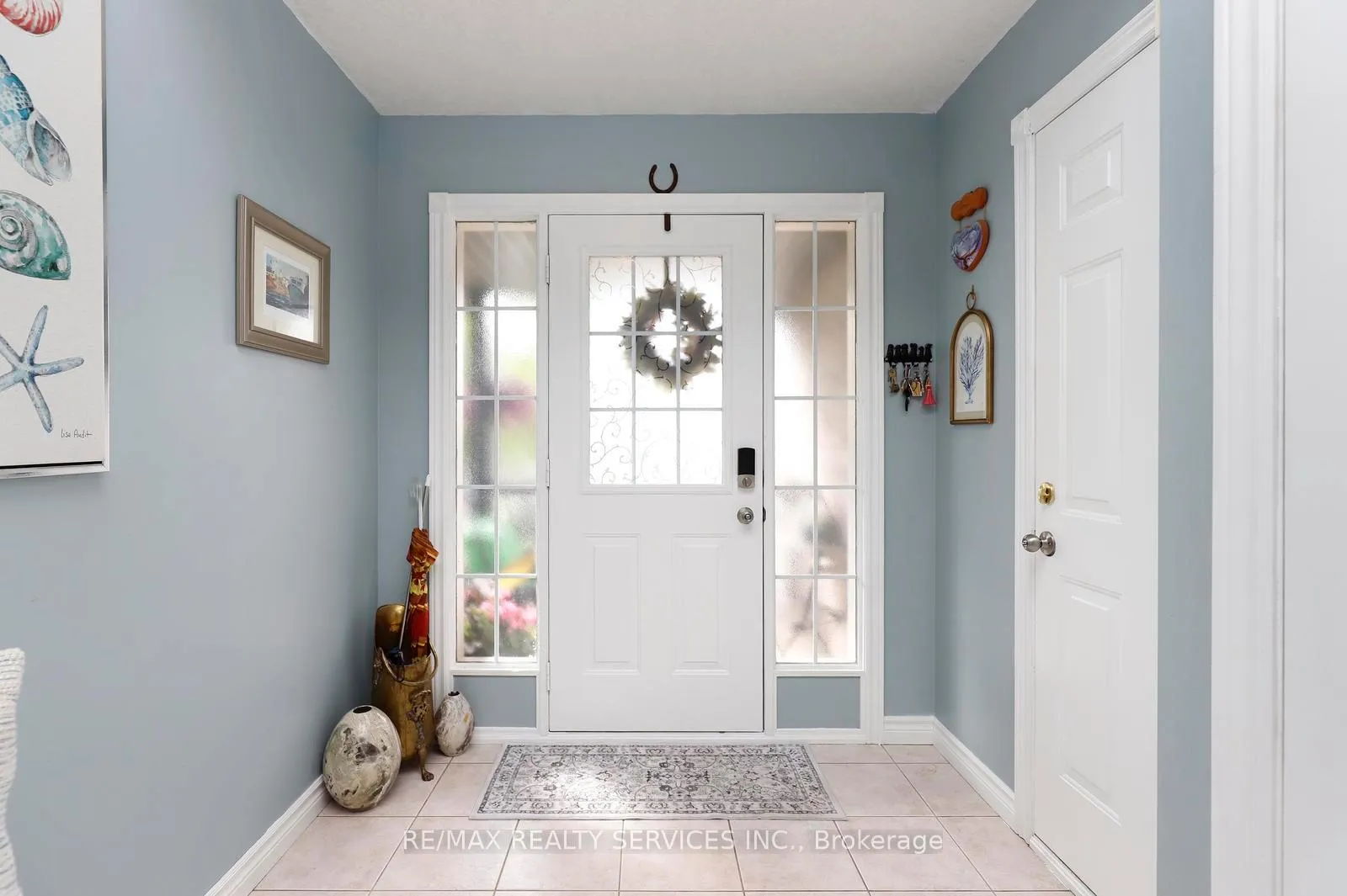 Photo 4 of 101 Glengarry Road, Orangeville — HOMEH