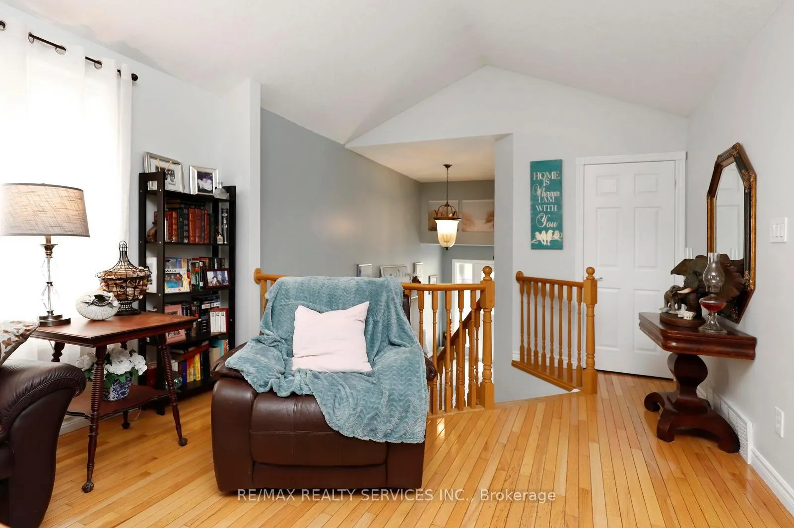 Photo 8 of 101 Glengarry Road, Orangeville — HOMEH