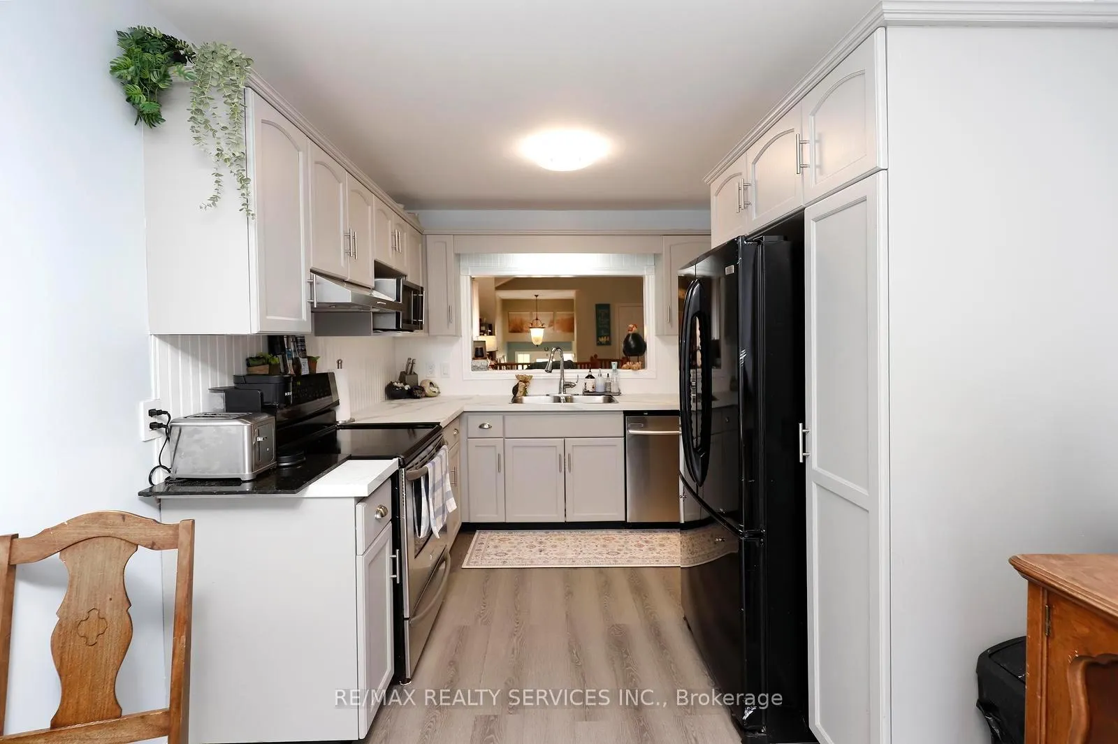 Photo 17 of 101 Glengarry Road, Orangeville — HOMEH