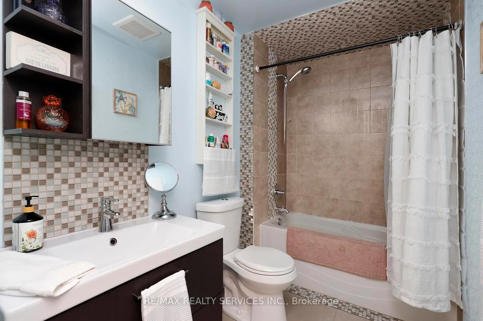 Photo 20 of 101 Glengarry Road, Orangeville — HOMEH