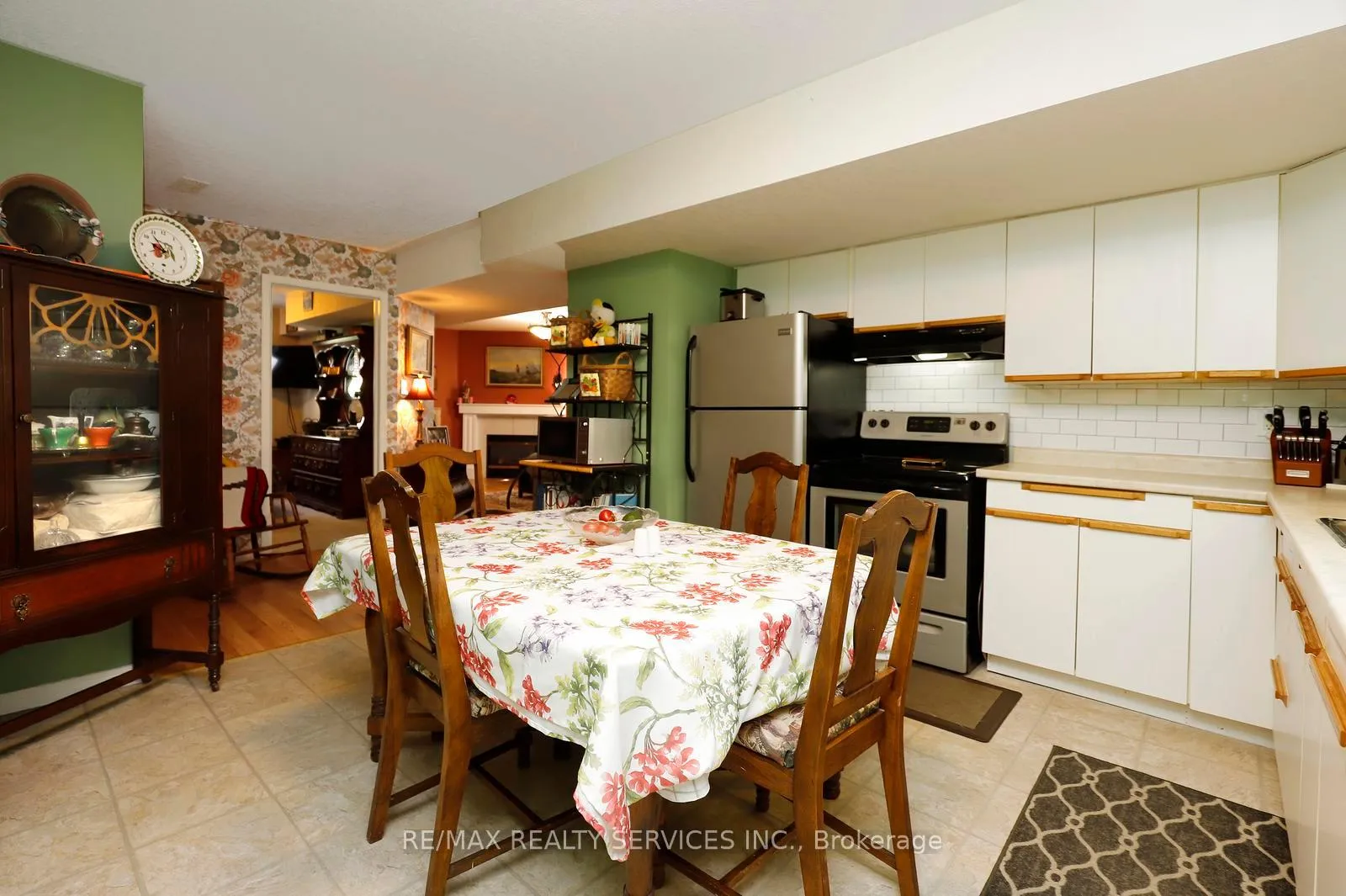 Photo 23 of 101 Glengarry Road, Orangeville — HOMEH