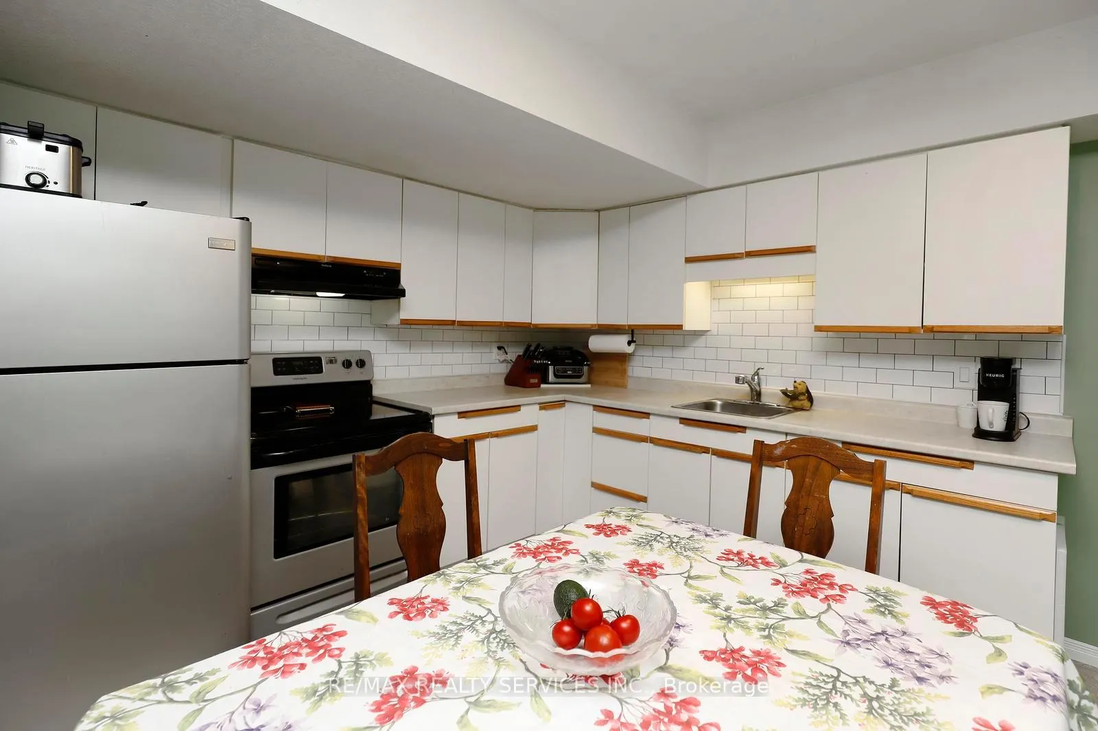 Photo 25 of 101 Glengarry Road, Orangeville — HOMEH