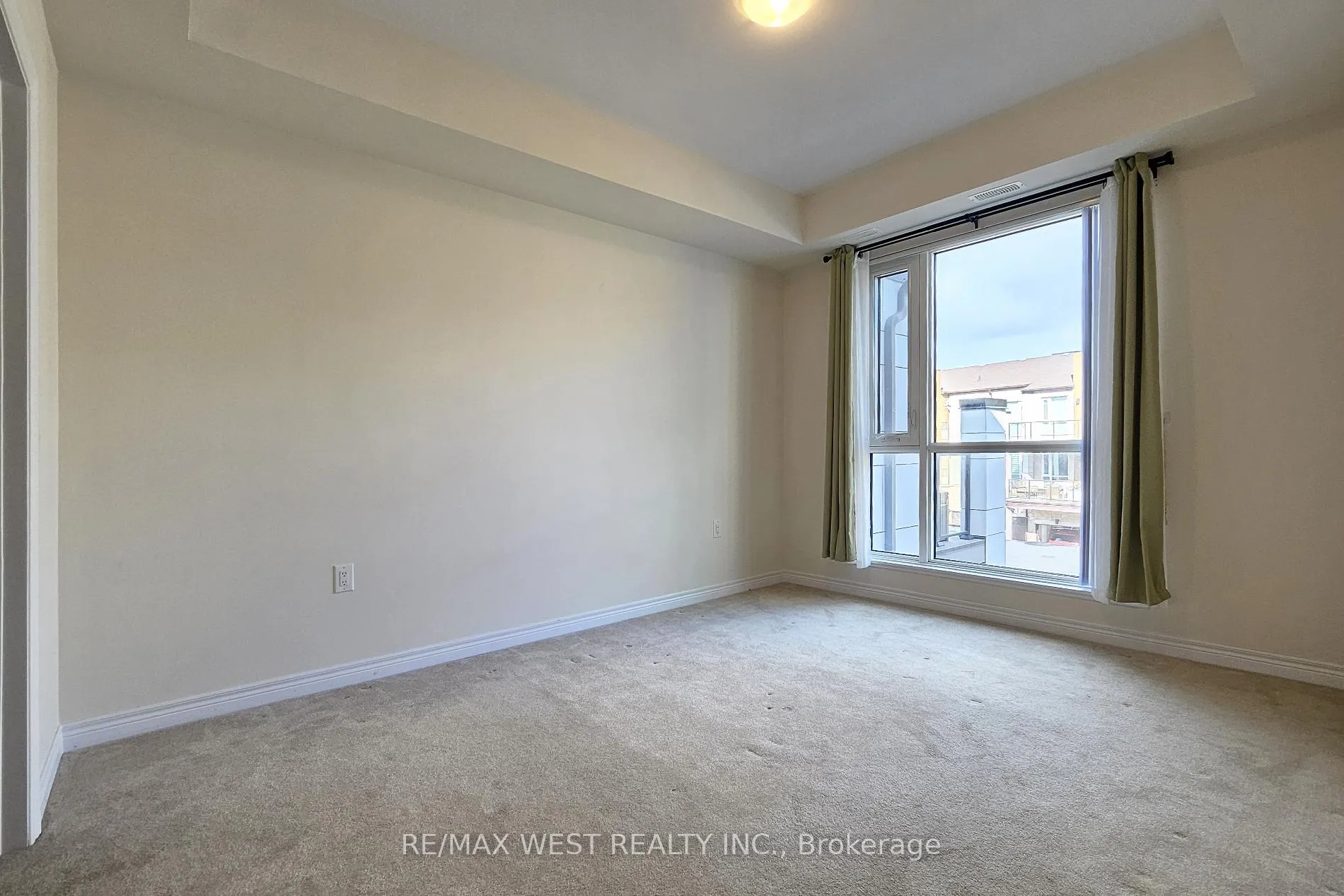 Photo 6 of Unit 308, 2375 Bronte Road, Oakville, Westmount — HOMEH