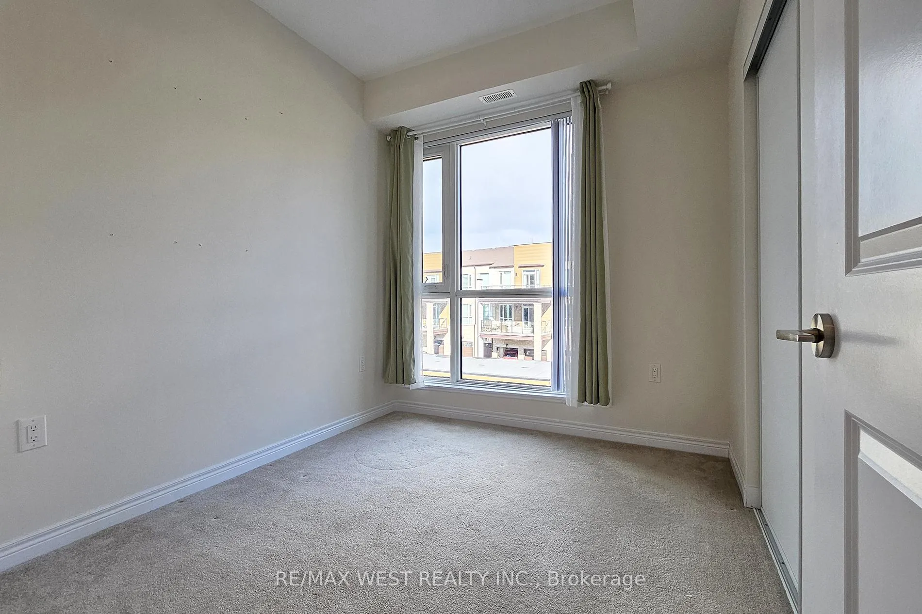Photo 8 of Unit 308, 2375 Bronte Road, Oakville, Westmount — HOMEH
