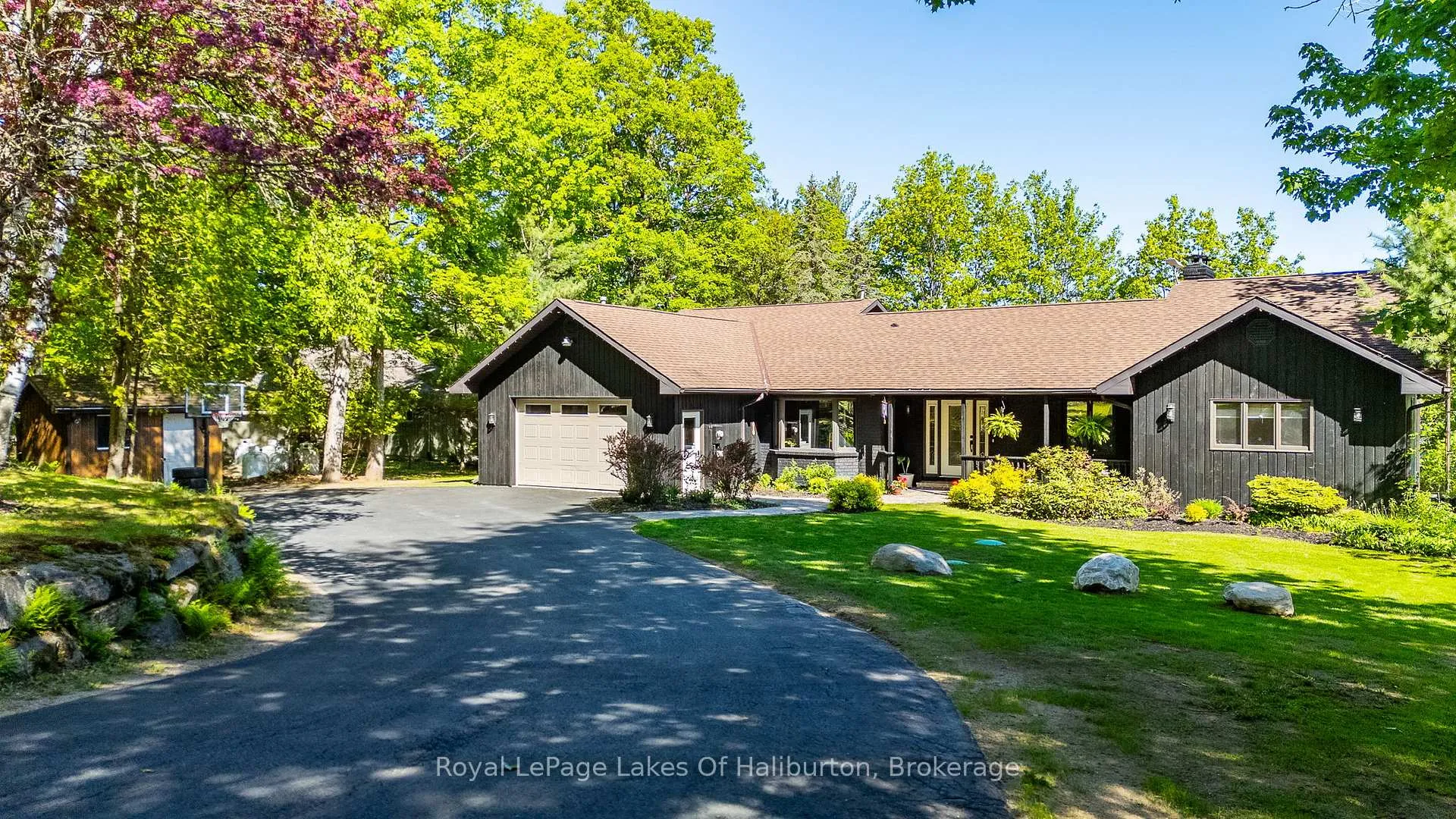 Front of 2697 Kashagawigamog Lake Road