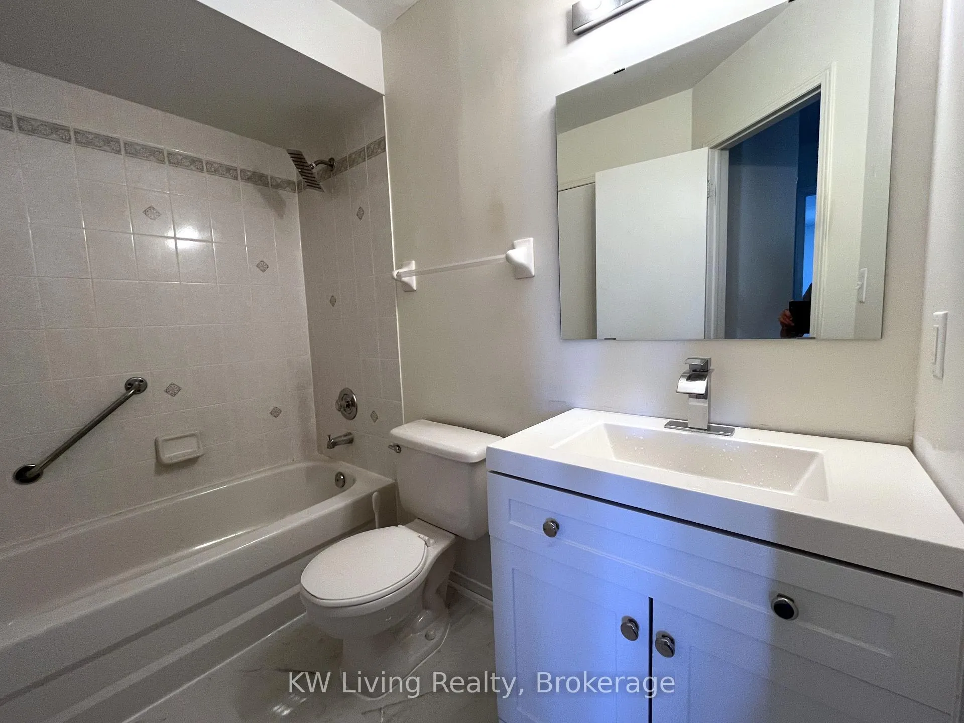 Photo 15 of 5 Alexis Way, Whitby, Williamsburg — HOMEH