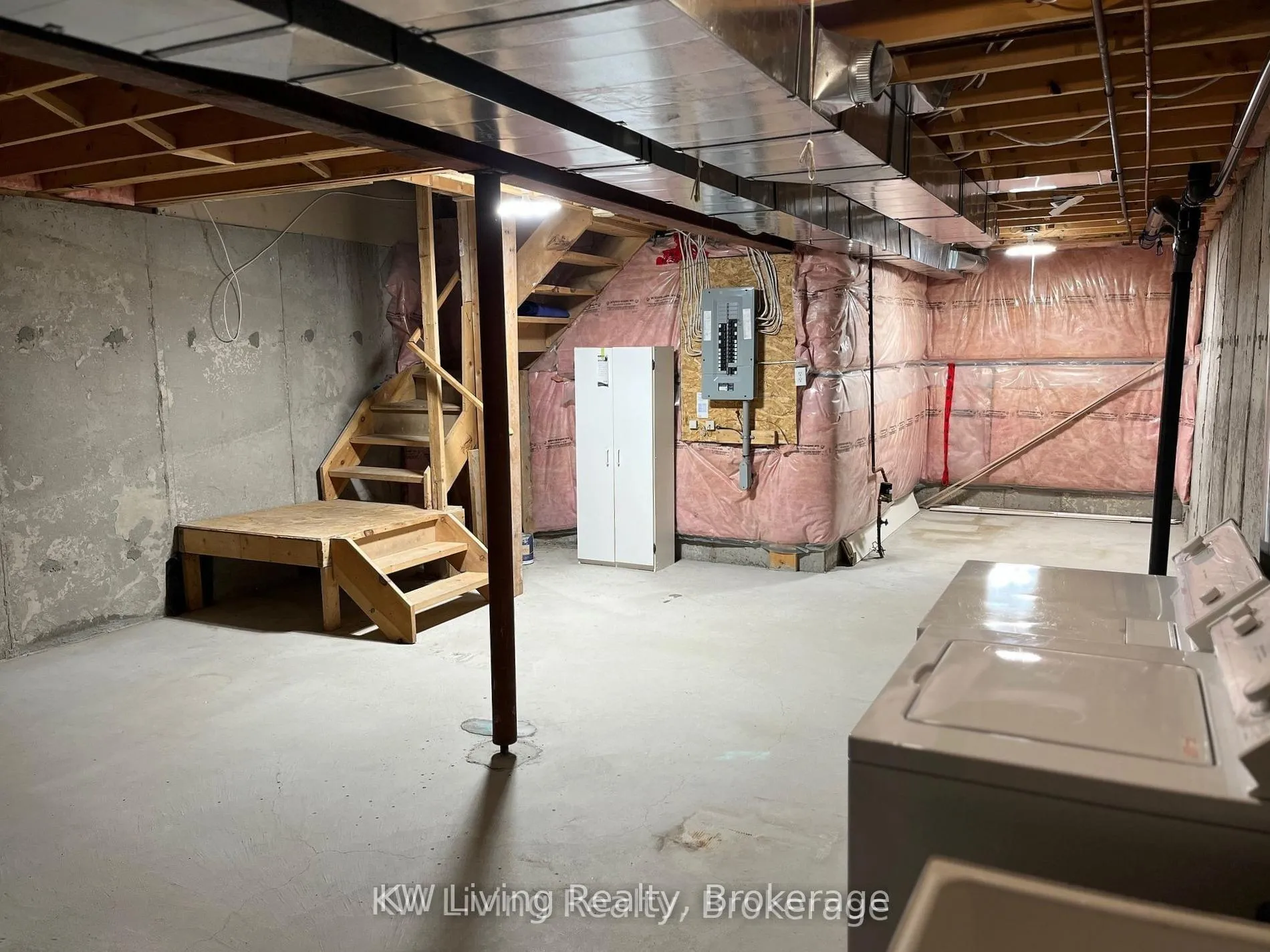 Photo 18 of 5 Alexis Way, Whitby, Williamsburg — HOMEH