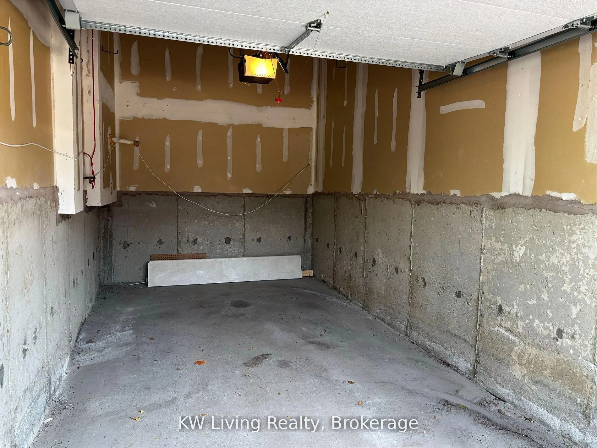 Photo 20 of 5 Alexis Way, Whitby, Williamsburg — HOMEH