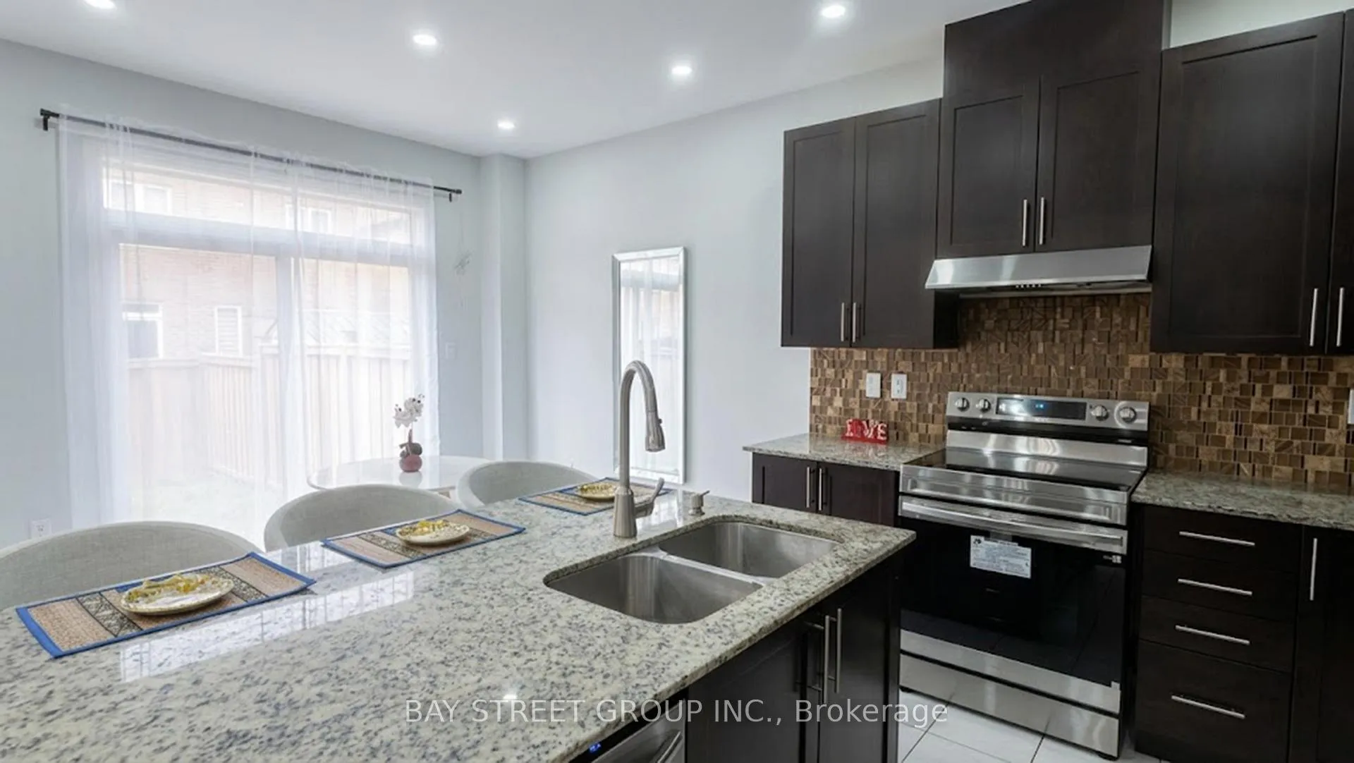Photo 20 of 12 Monceau Road, Brampton, Northwest Brampton — HOMEH