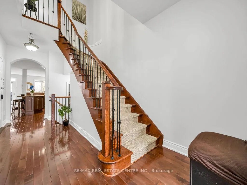 Photo 6 of 198 Duskywing Way, Oakville, Bronte — HOMEH