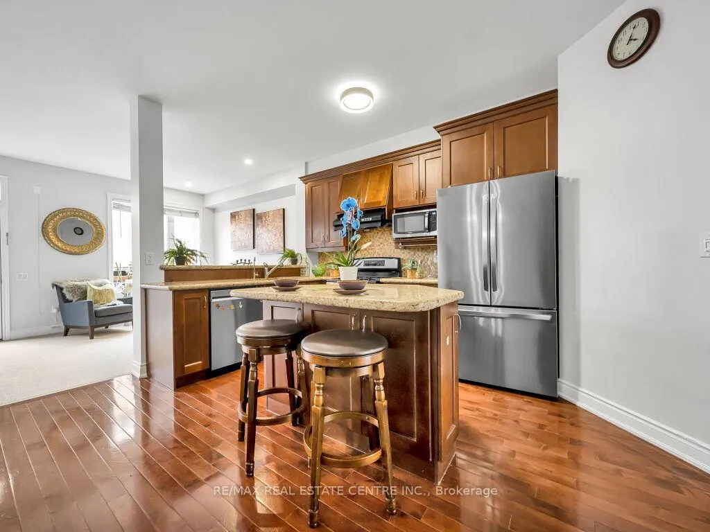Photo 8 of 198 Duskywing Way, Oakville, Bronte — HOMEH