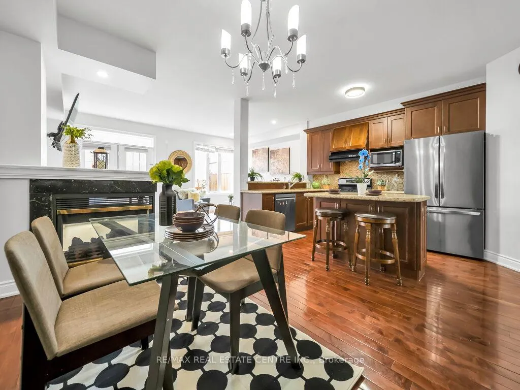 Photo 13 of 198 Duskywing Way, Oakville, Bronte — HOMEH