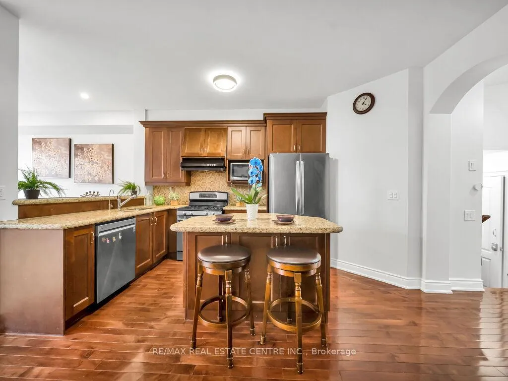 Photo 14 of 198 Duskywing Way, Oakville, Bronte — HOMEH