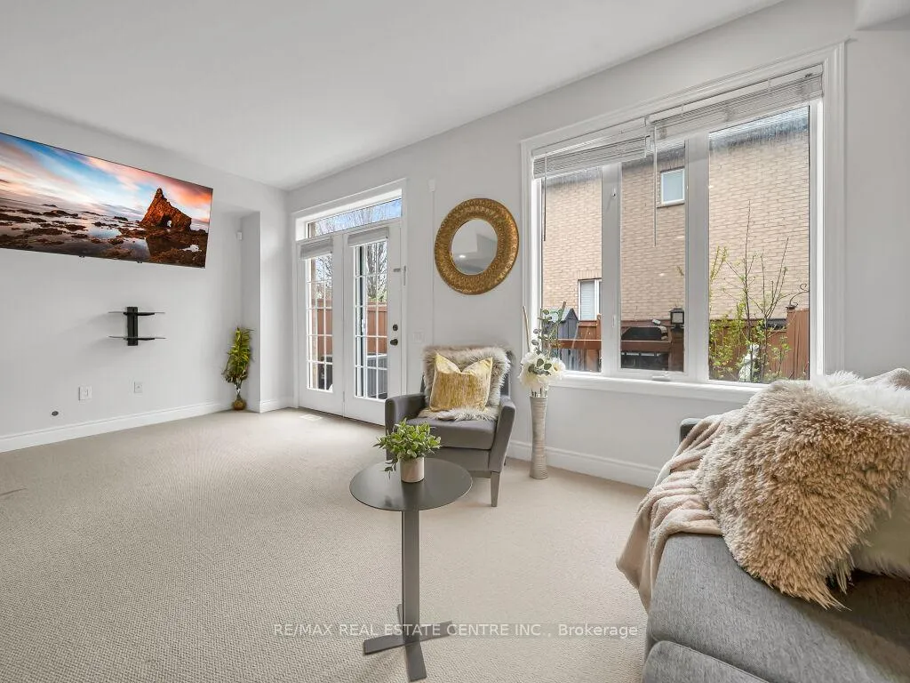 Photo 19 of 198 Duskywing Way, Oakville, Bronte — HOMEH
