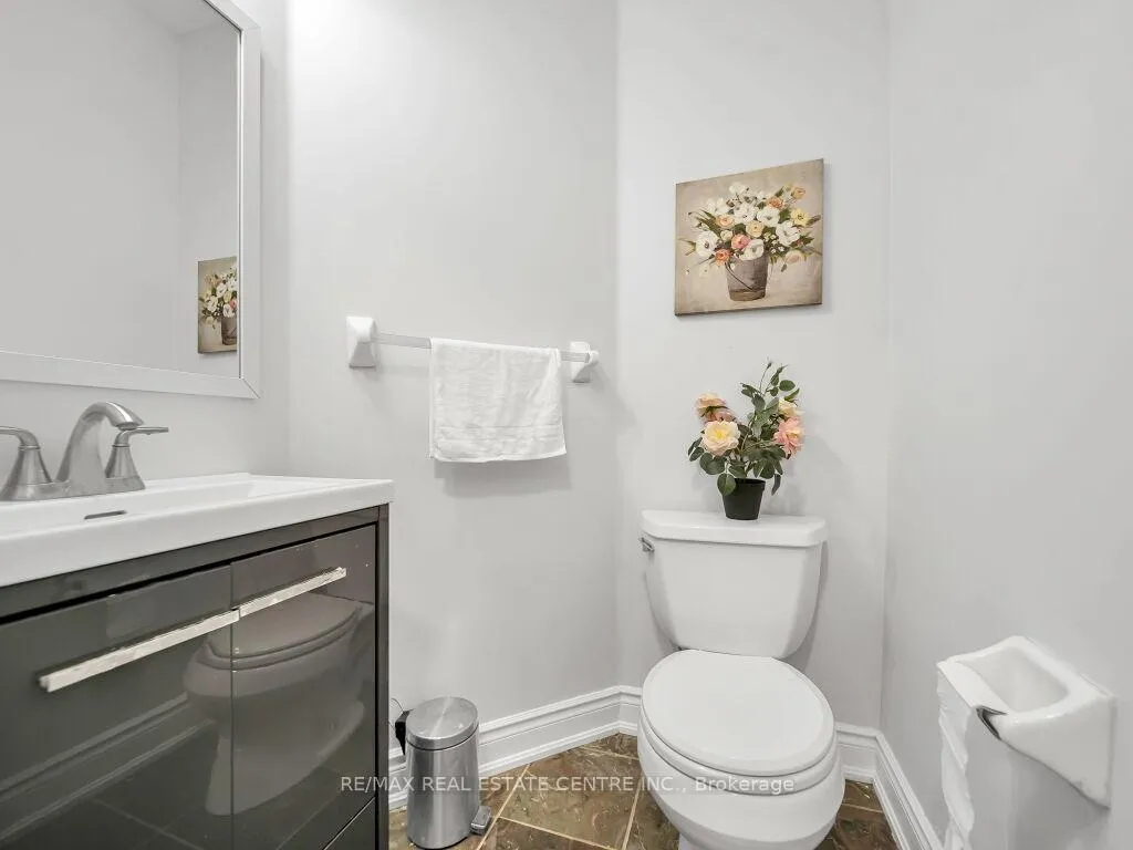 Photo 38 of 198 Duskywing Way, Oakville, Bronte — HOMEH