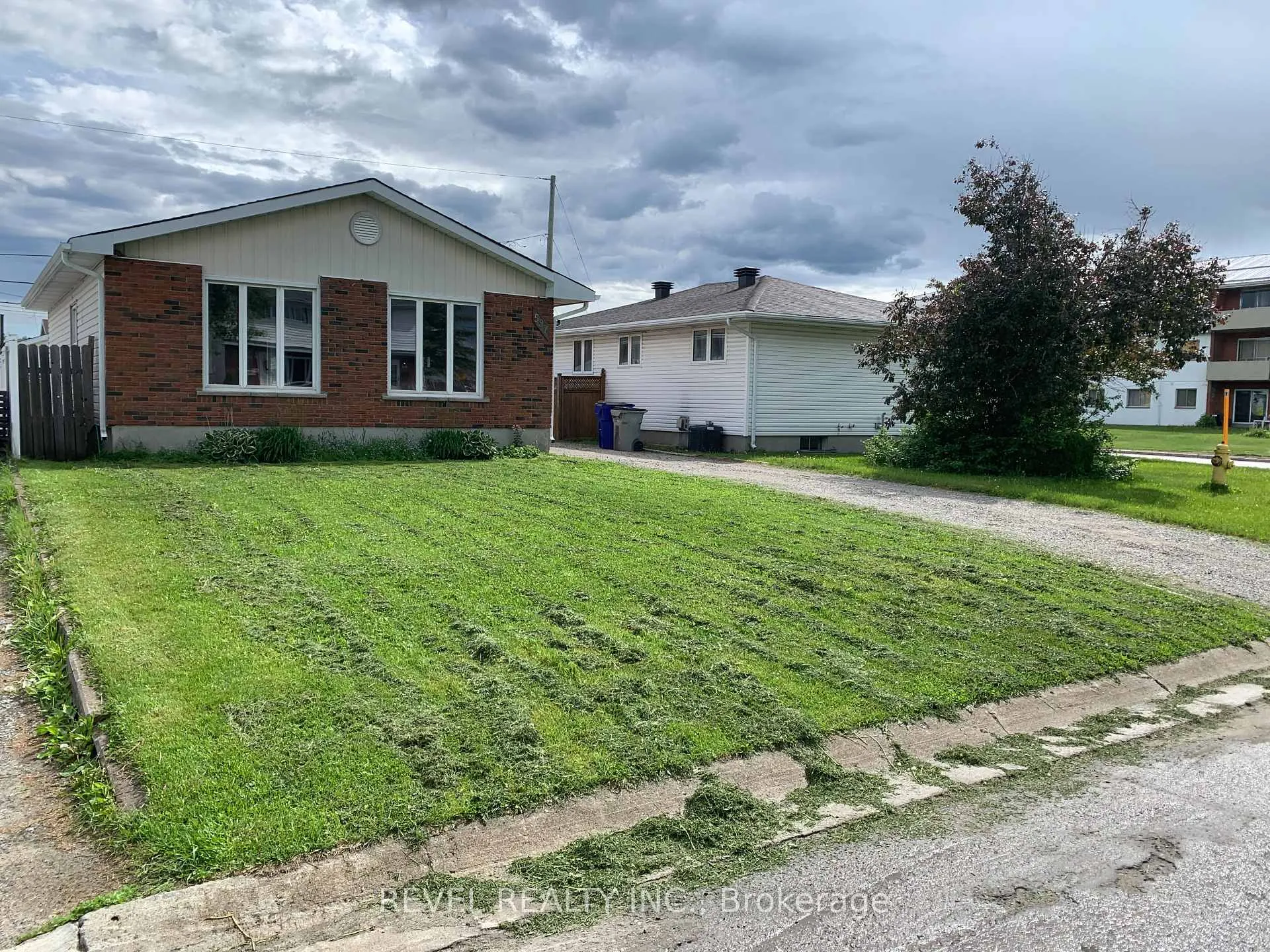 Photo 1 of 597 Spooner Drive, Timmins, TNW - Riverpark — HOMEH